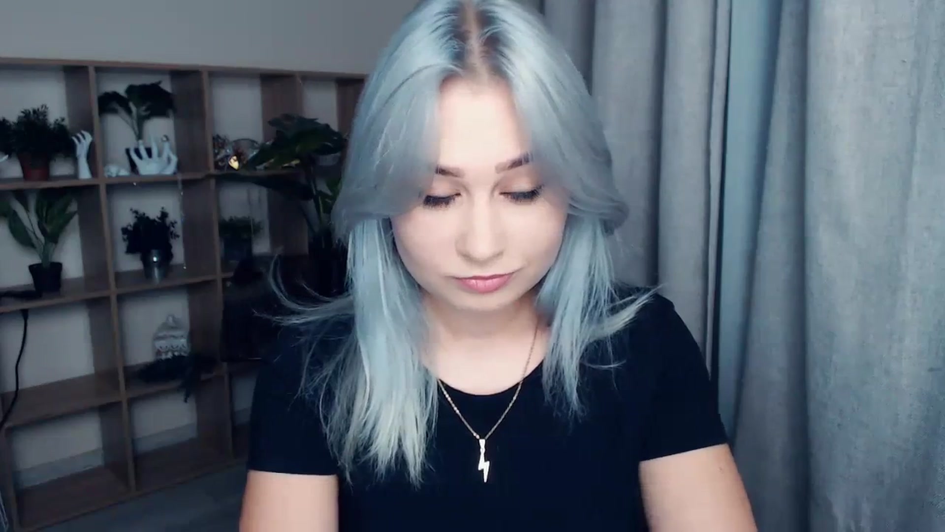 Gallery image thumbnail from Kukla_kolduna's myfreecams stream on, 12/01/2023, 15:52 image 12 of 20