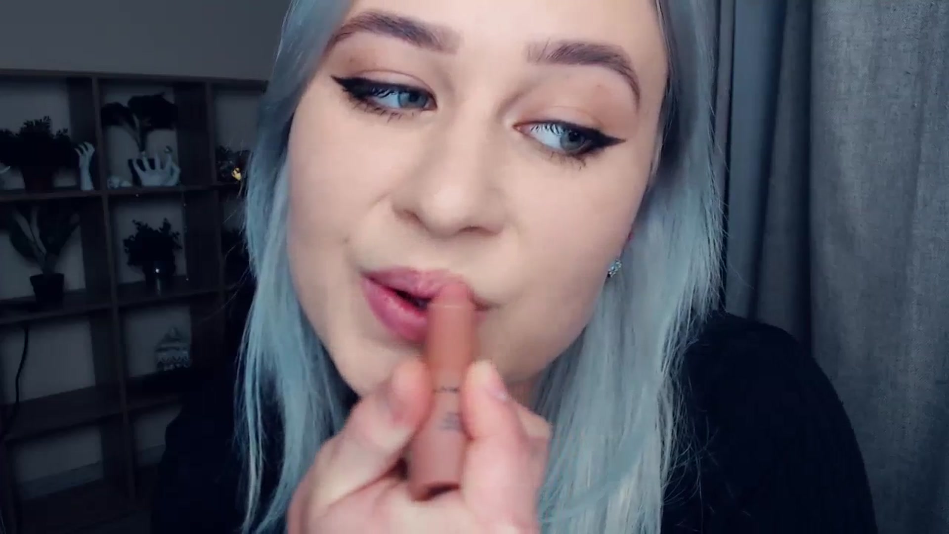 Gallery image thumbnail from Kukla_kolduna's myfreecams stream on, 12/01/2023, 15:52 image 17 of 20