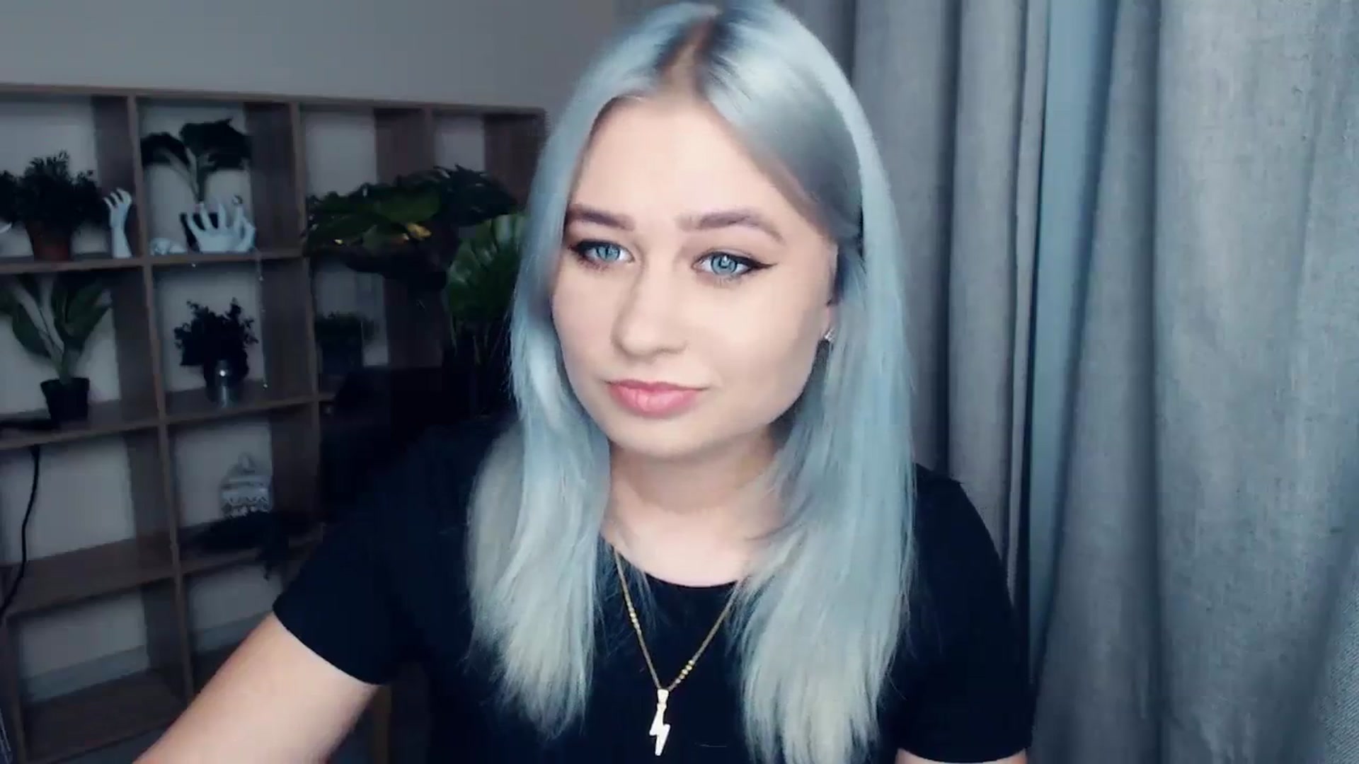 Gallery image thumbnail from Kukla_kolduna's myfreecams stream on, 12/01/2023, 15:52 image 4 of 20