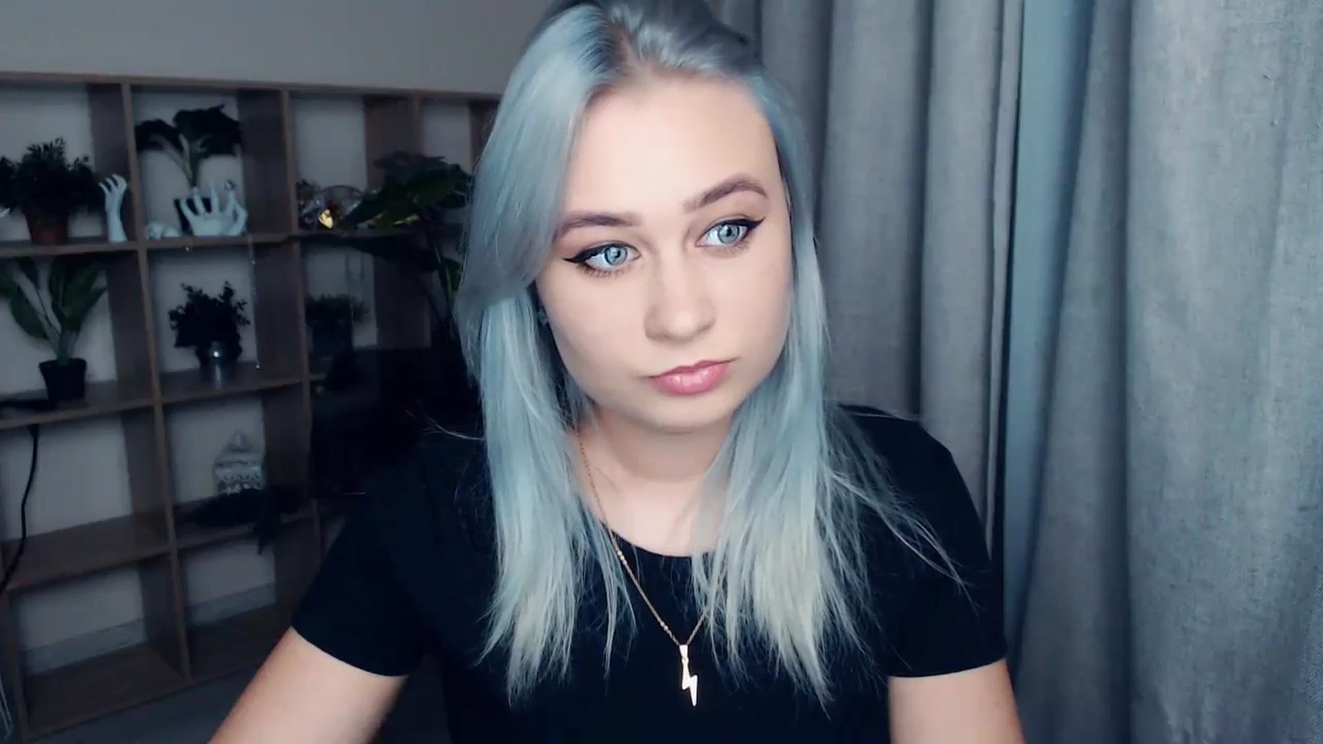 Gallery image thumbnail from Kukla_kolduna's myfreecams stream on, 12/01/2023, 15:52 image 19 of 20