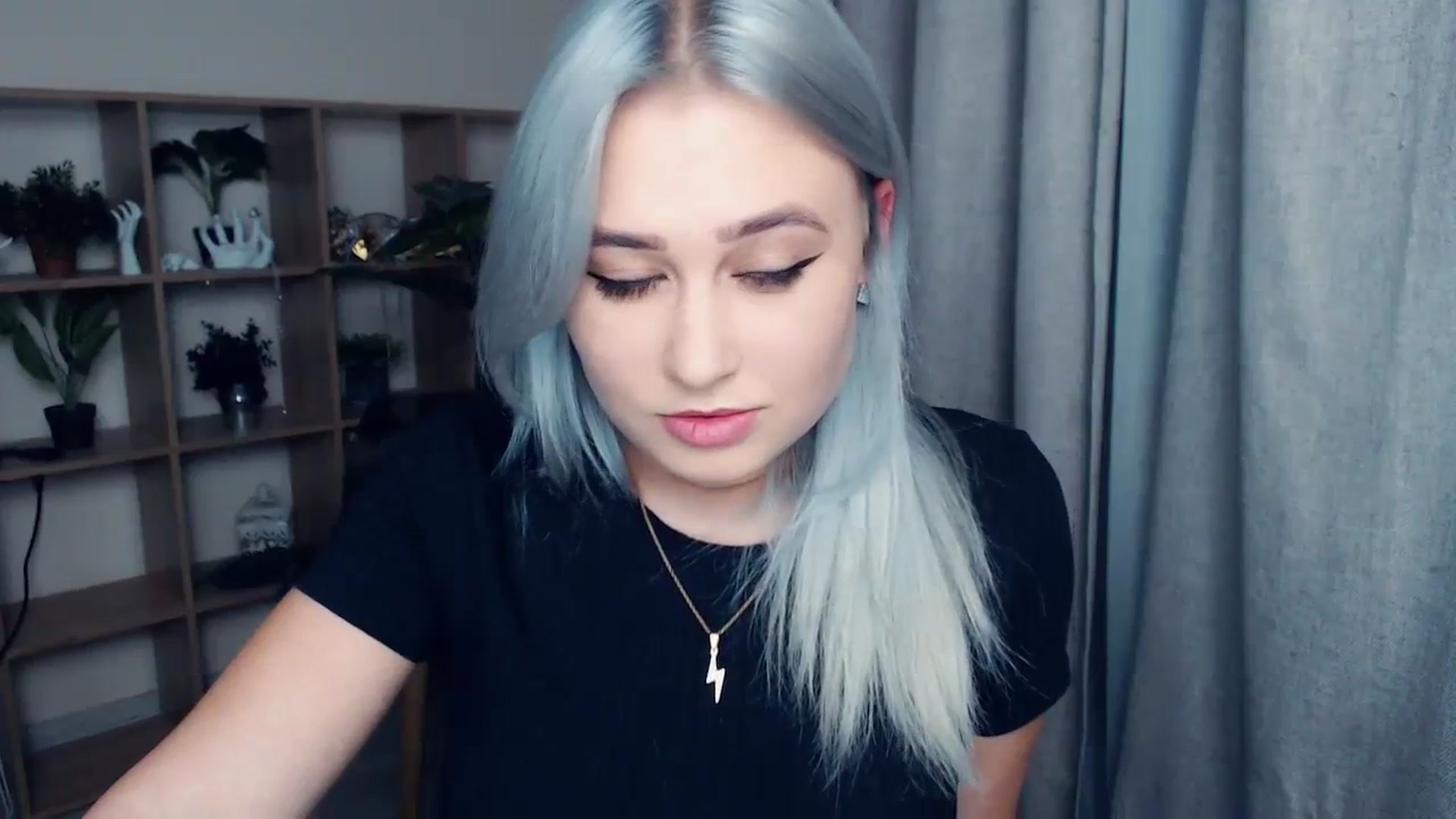 Gallery image thumbnail from Kukla_kolduna's myfreecams stream on, 12/01/2023, 15:52 image 15 of 20