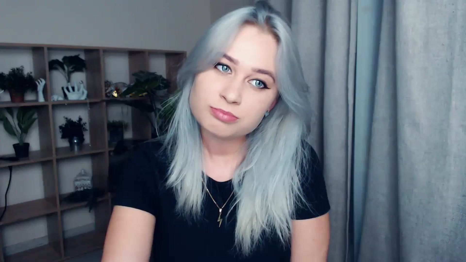 Gallery image thumbnail from Kukla_kolduna's myfreecams stream on, 12/01/2023, 16:50 image 10 of 20