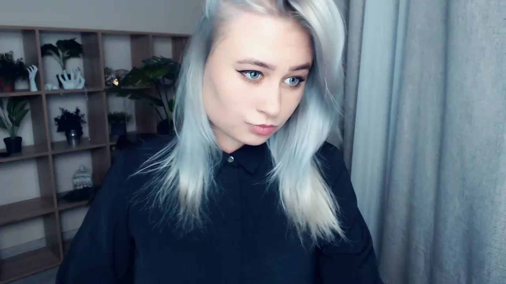 Gallery image thumbnail from Kukla_kolduna's myfreecams stream on, 12/02/2023, 15:20 image 10 of 20
