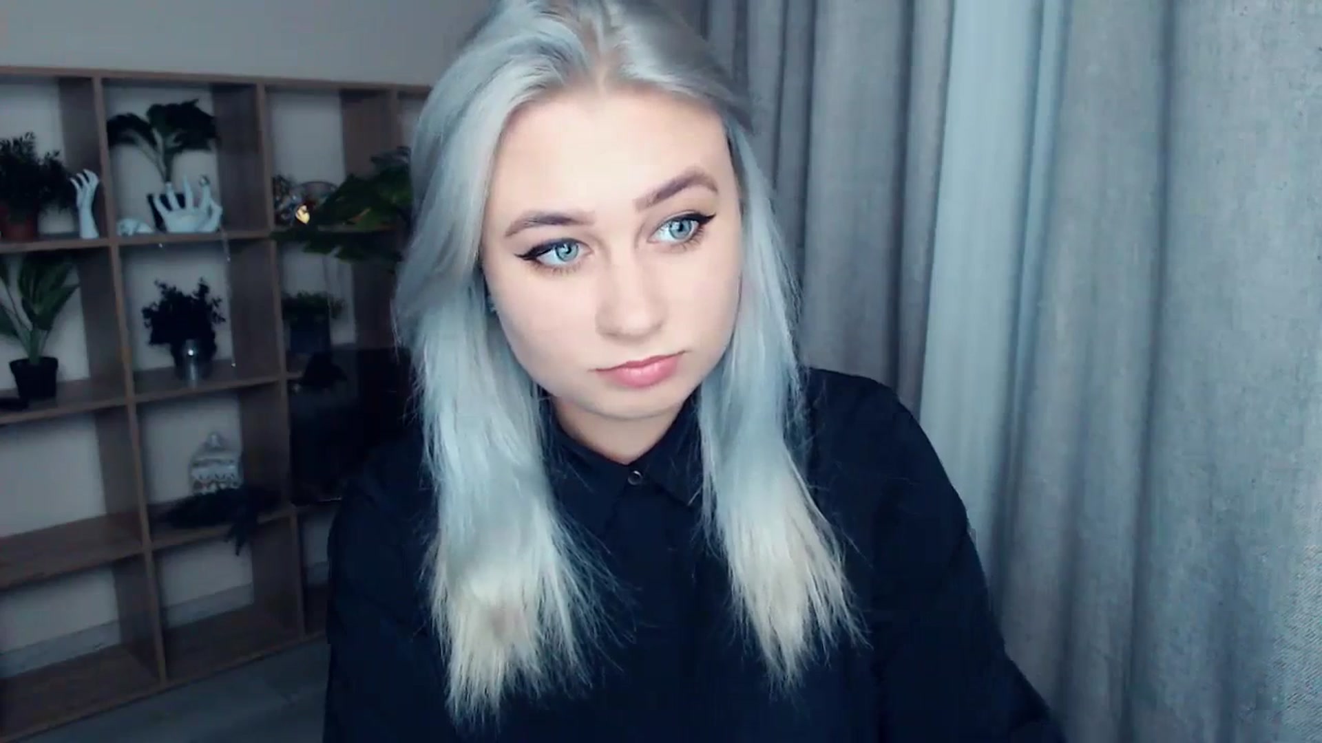 Gallery image thumbnail from Kukla_kolduna's myfreecams stream on, 12/02/2023, 15:20 image 14 of 20