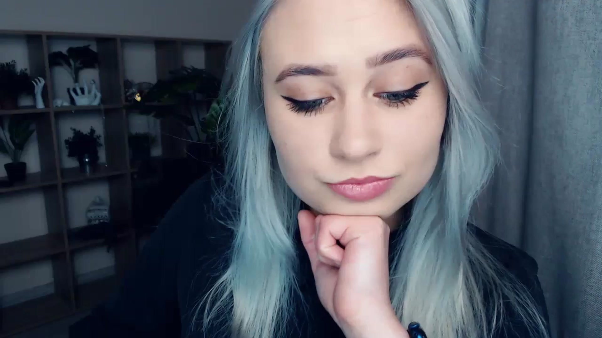 Gallery image thumbnail from Kukla_kolduna's myfreecams stream on, 12/02/2023, 15:20 image 9 of 20