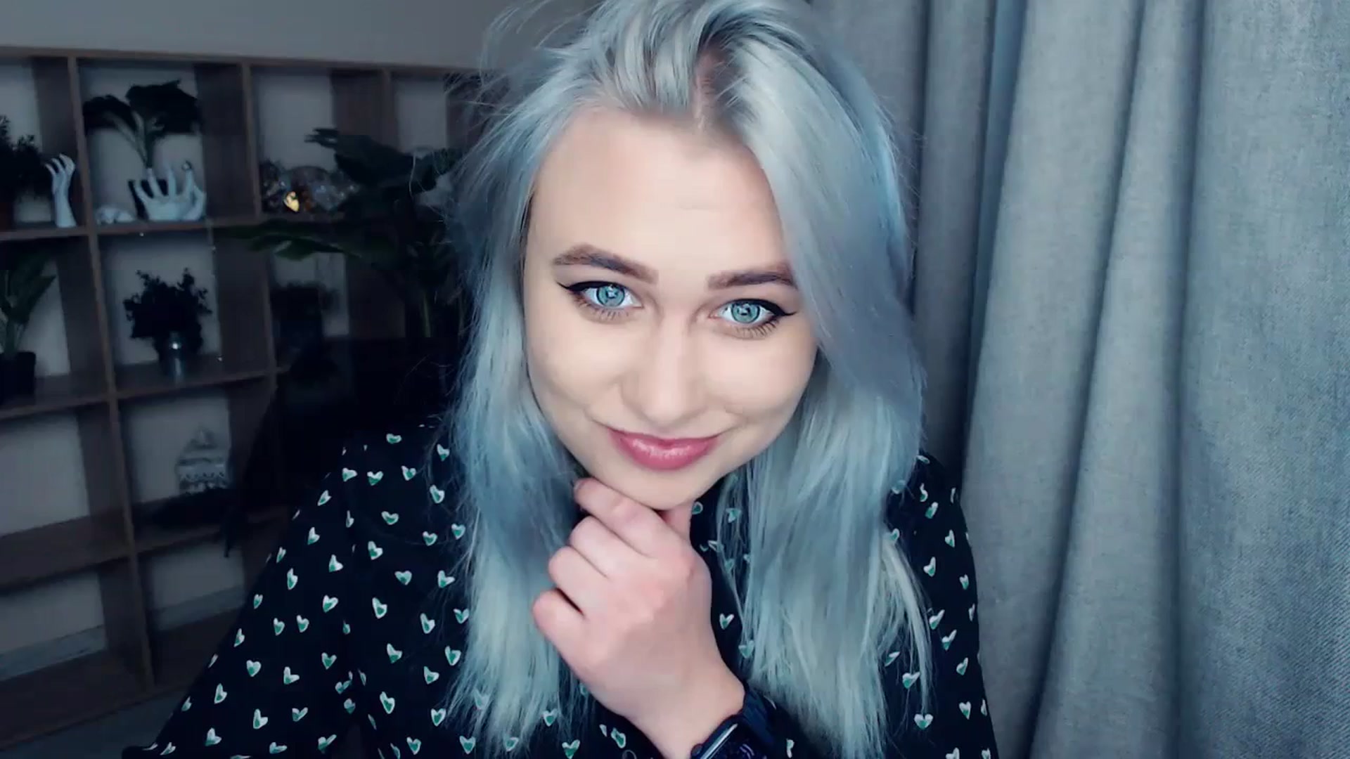 Gallery image thumbnail from Kukla_kolduna's myfreecams stream on, 12/03/2023, 17:23 image 14 of 20