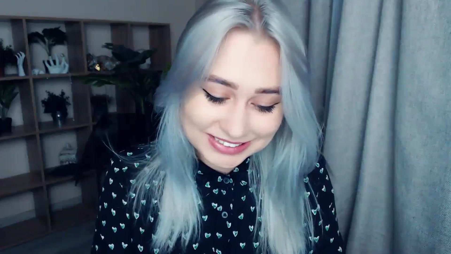 Gallery image thumbnail from Kukla_kolduna's myfreecams stream on, 12/03/2023, 17:23 image 16 of 20