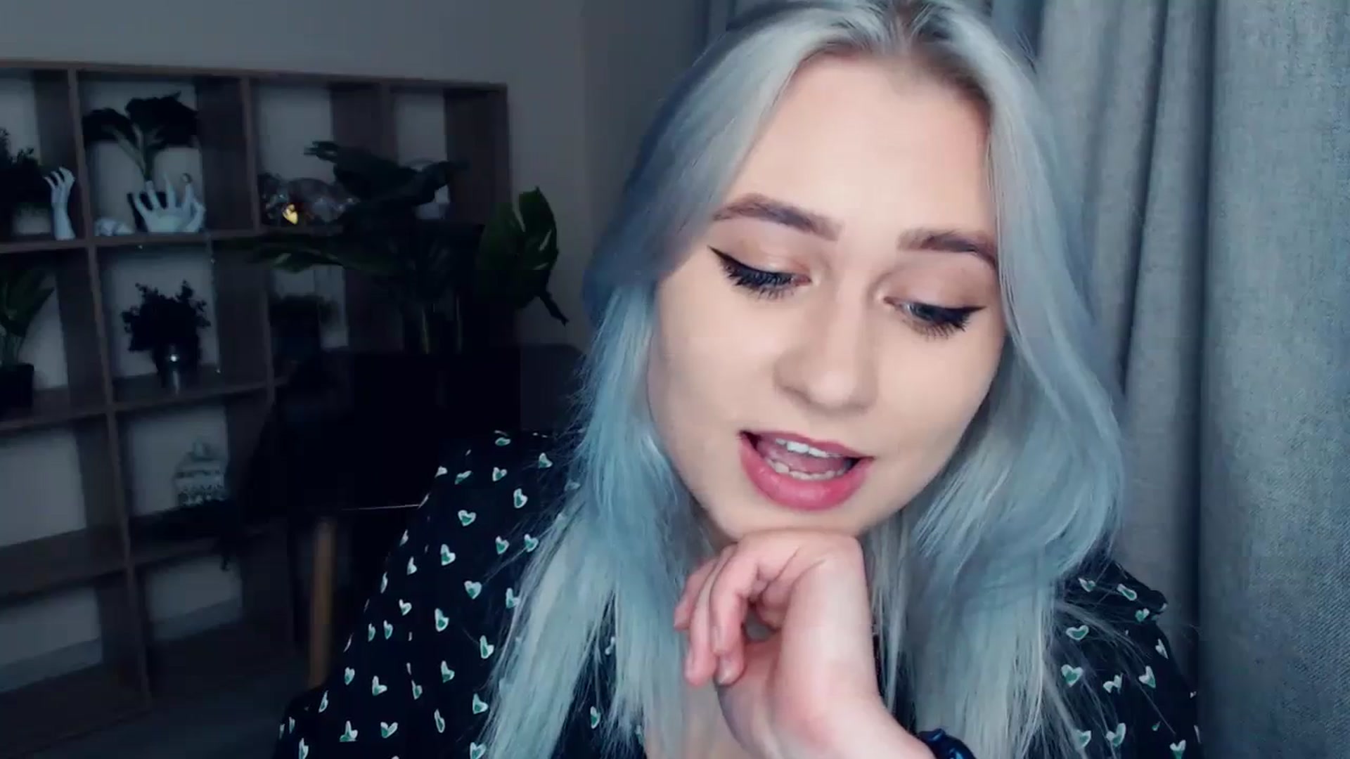 Gallery image thumbnail from Kukla_kolduna's myfreecams stream on, 12/03/2023, 19:08 image 10 of 20