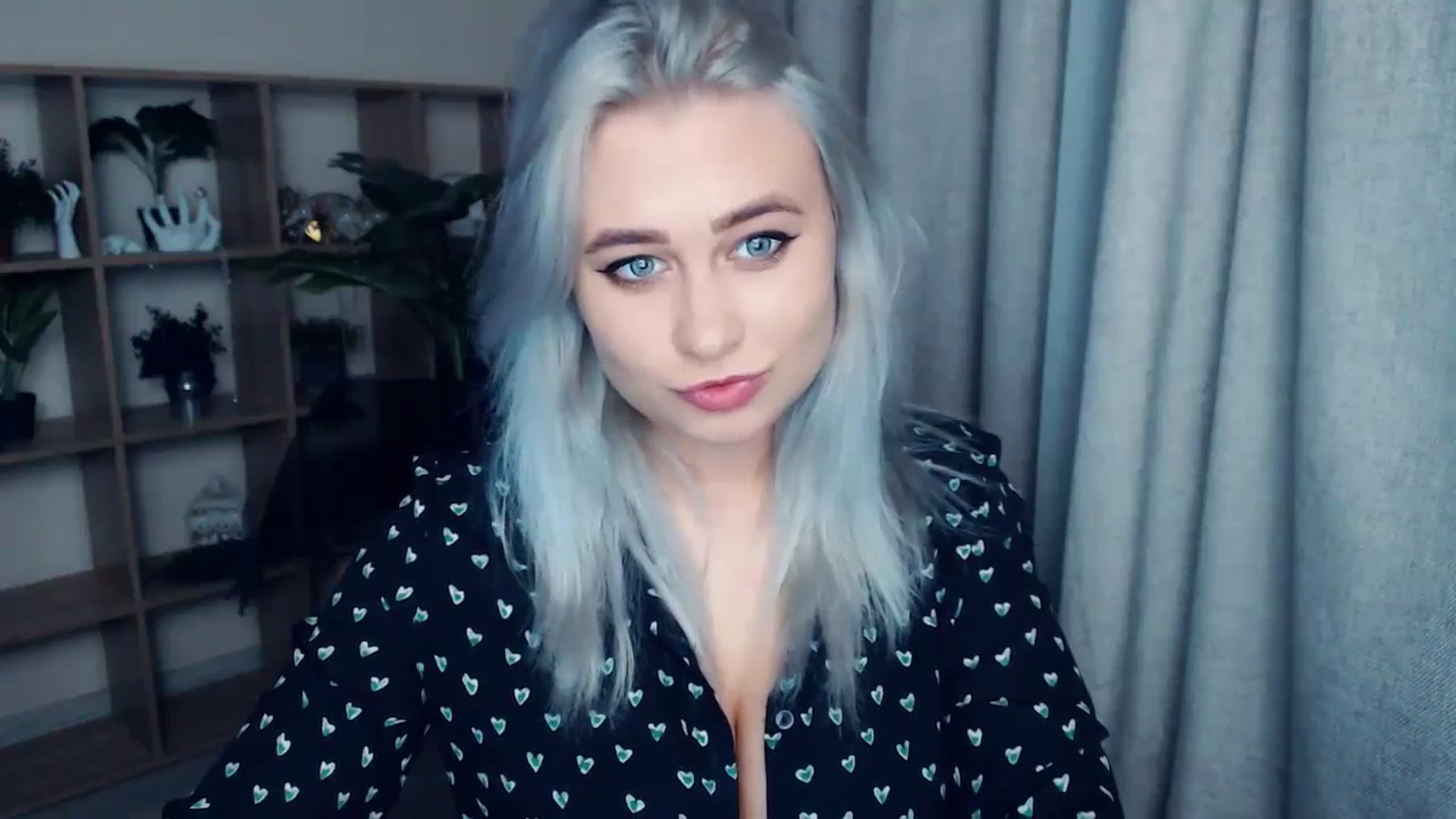 Gallery image thumbnail from Kukla_kolduna's myfreecams stream on, 12/03/2023, 19:08 image 15 of 20