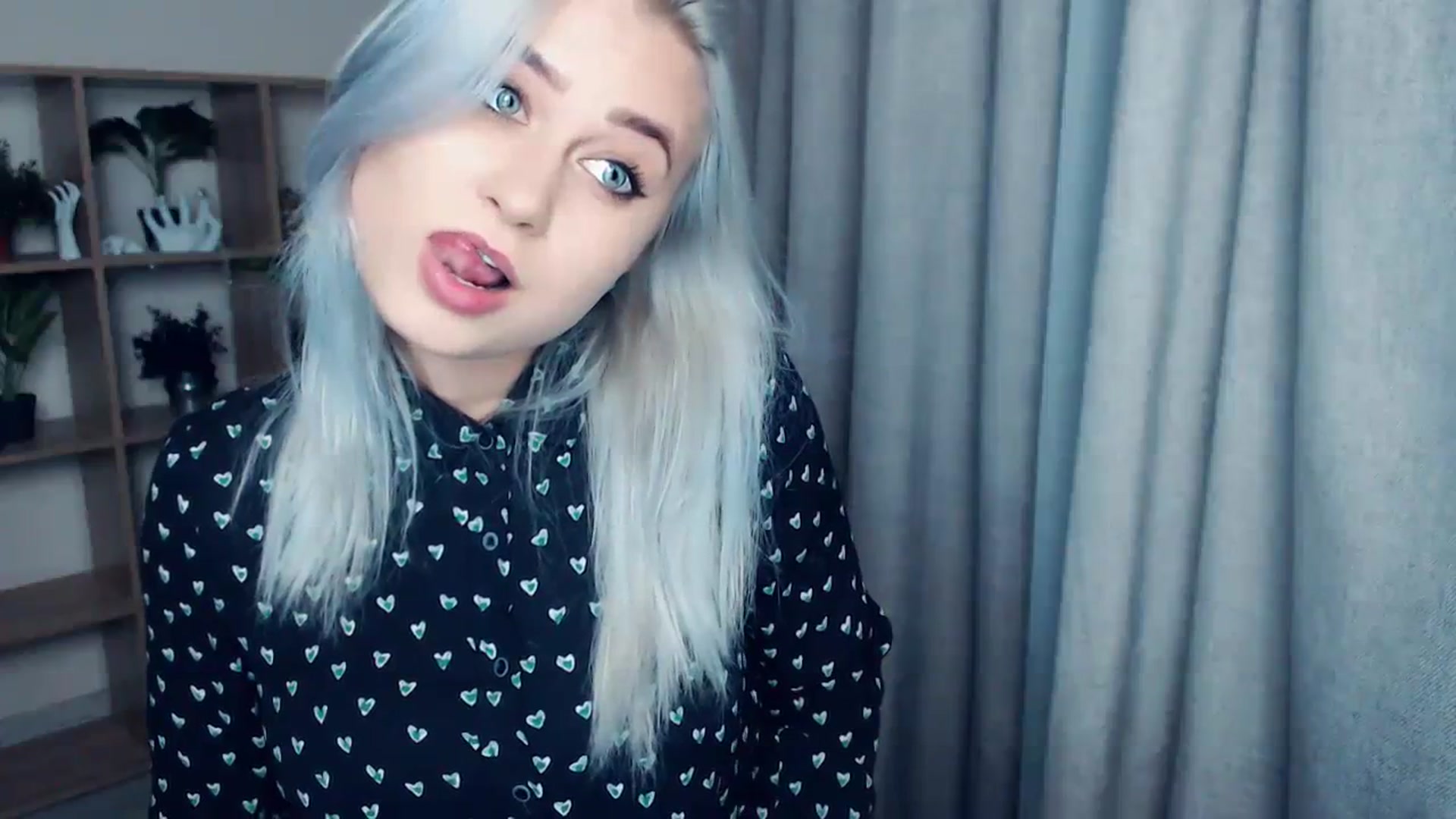 Gallery image thumbnail from Kukla_kolduna's myfreecams stream on, 12/03/2023, 19:08 image 19 of 20