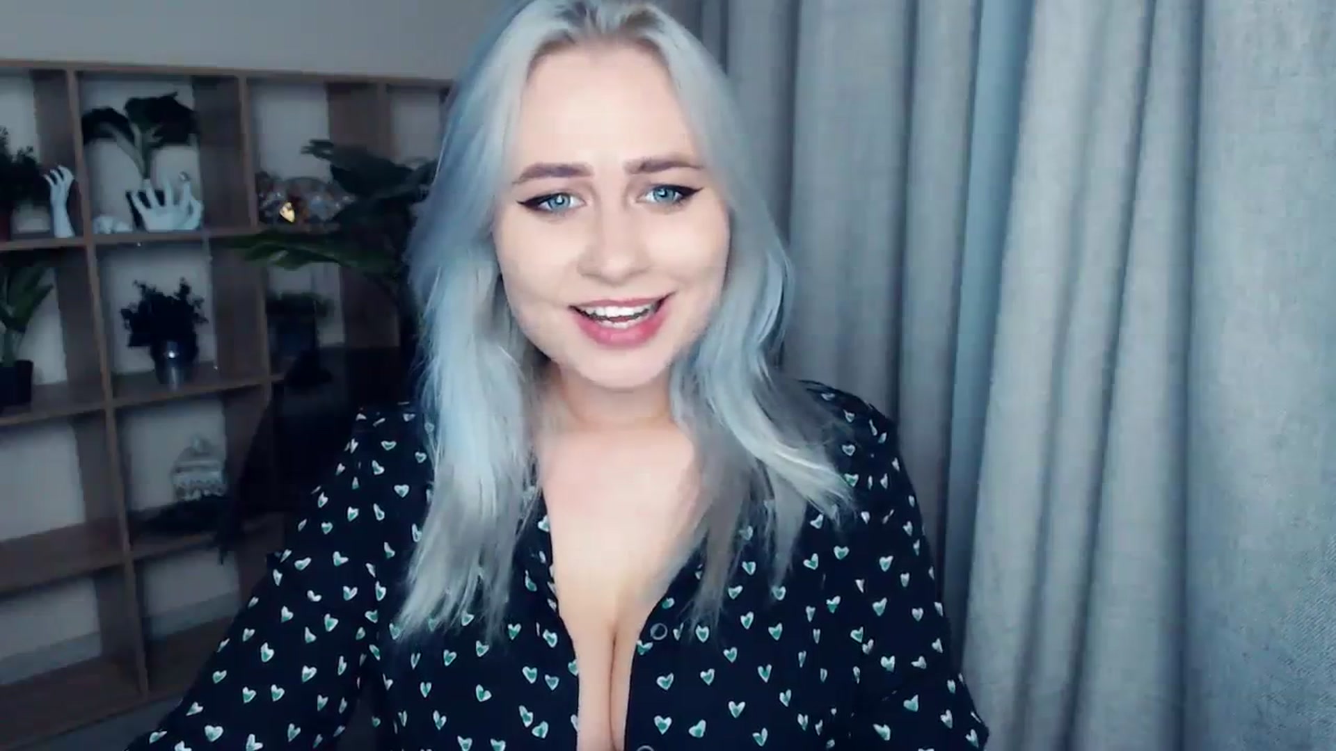 Gallery image thumbnail from Kukla_kolduna's myfreecams stream on, 12/03/2023, 19:08 image 17 of 20