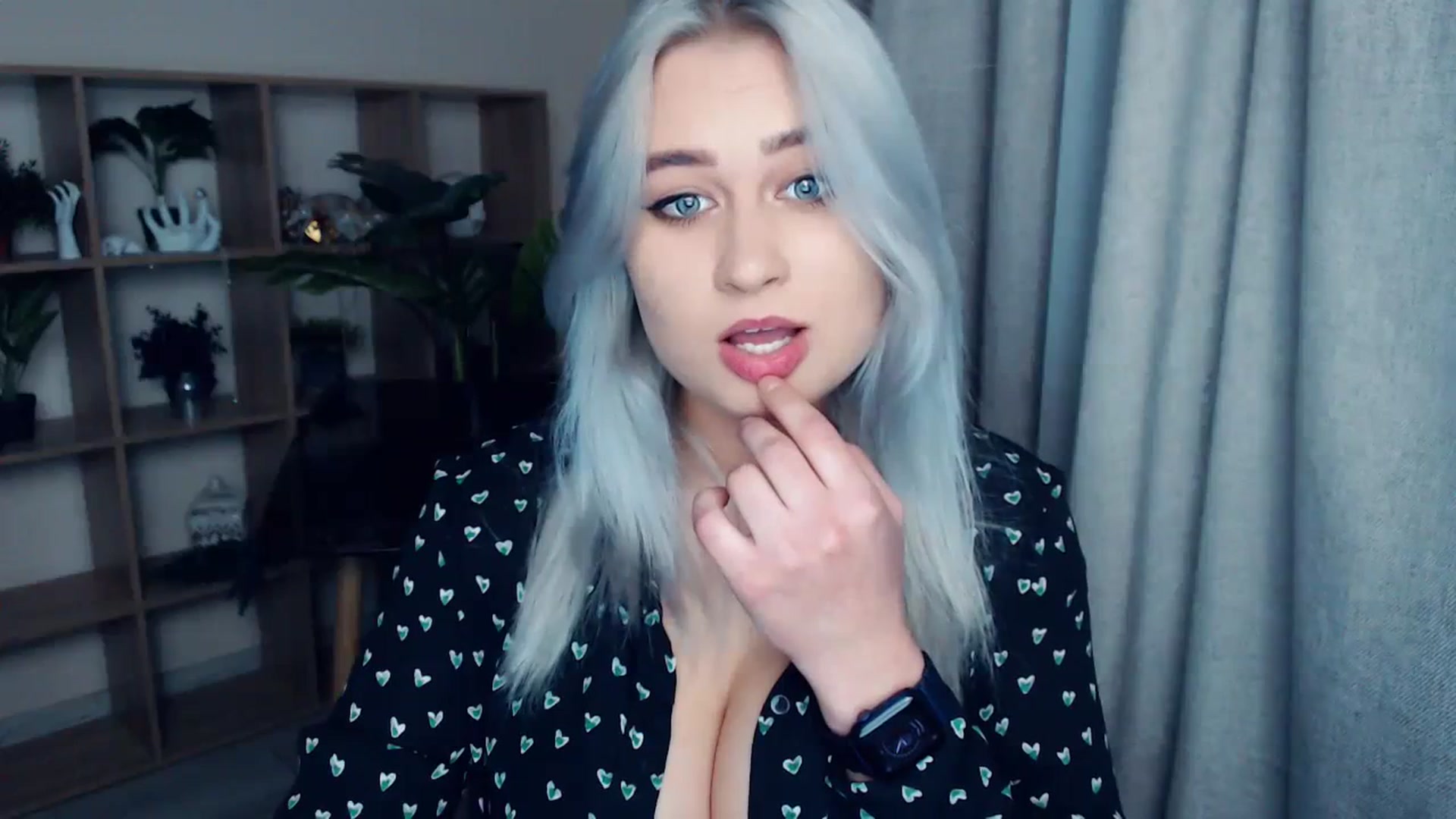 Gallery image thumbnail from Kukla_kolduna's myfreecams stream on, 12/03/2023, 19:08 image 13 of 20