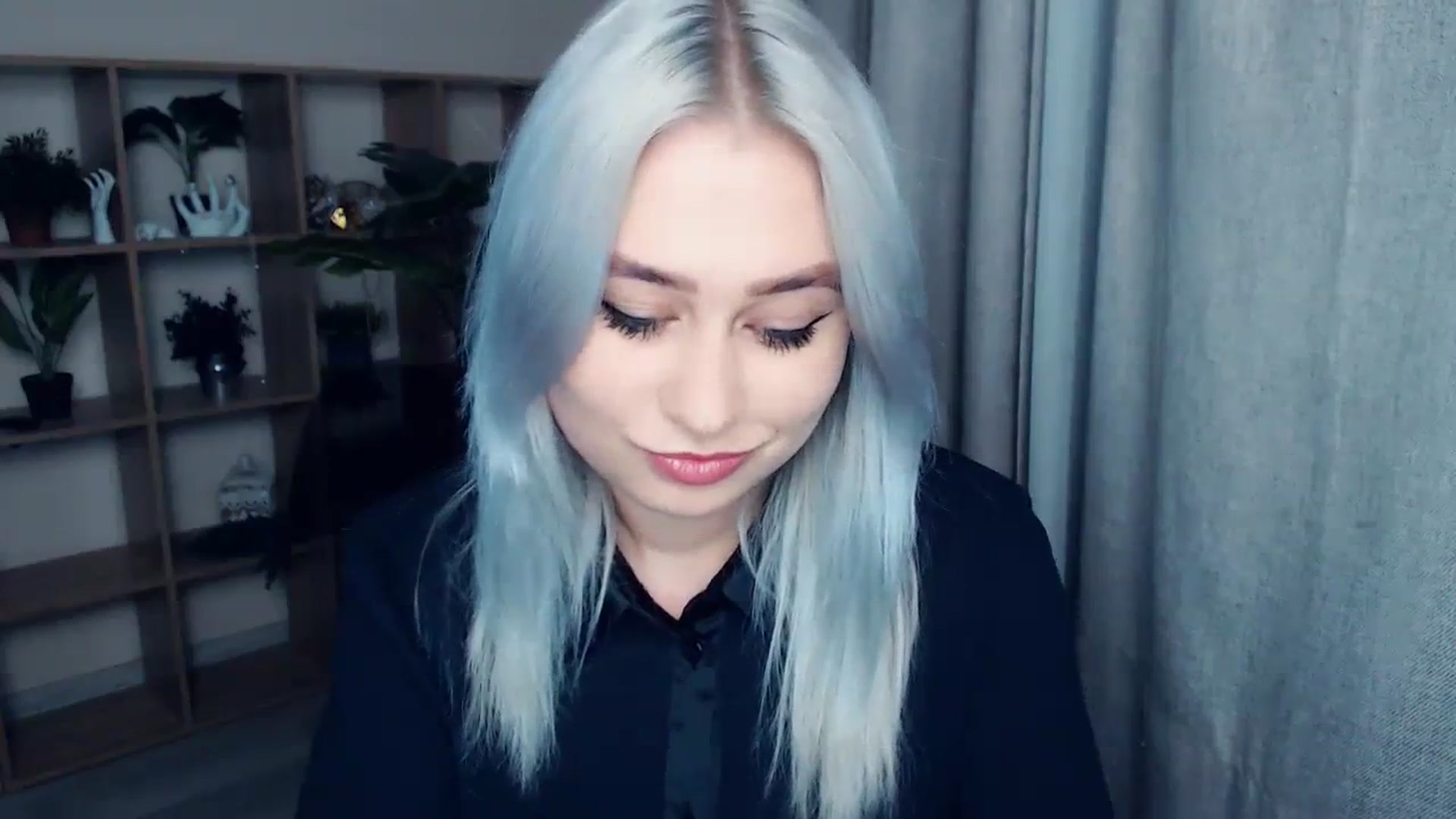 Gallery image thumbnail from Kukla_kolduna's myfreecams stream on, 12/04/2023, 15:42 image 17 of 20