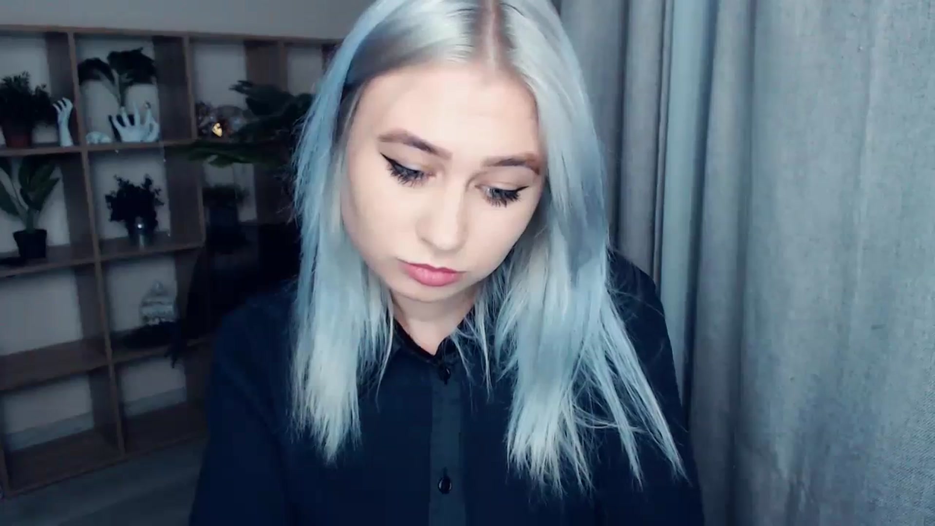 Gallery image thumbnail from Kukla_kolduna's myfreecams stream on, 12/04/2023, 15:42 image 9 of 20