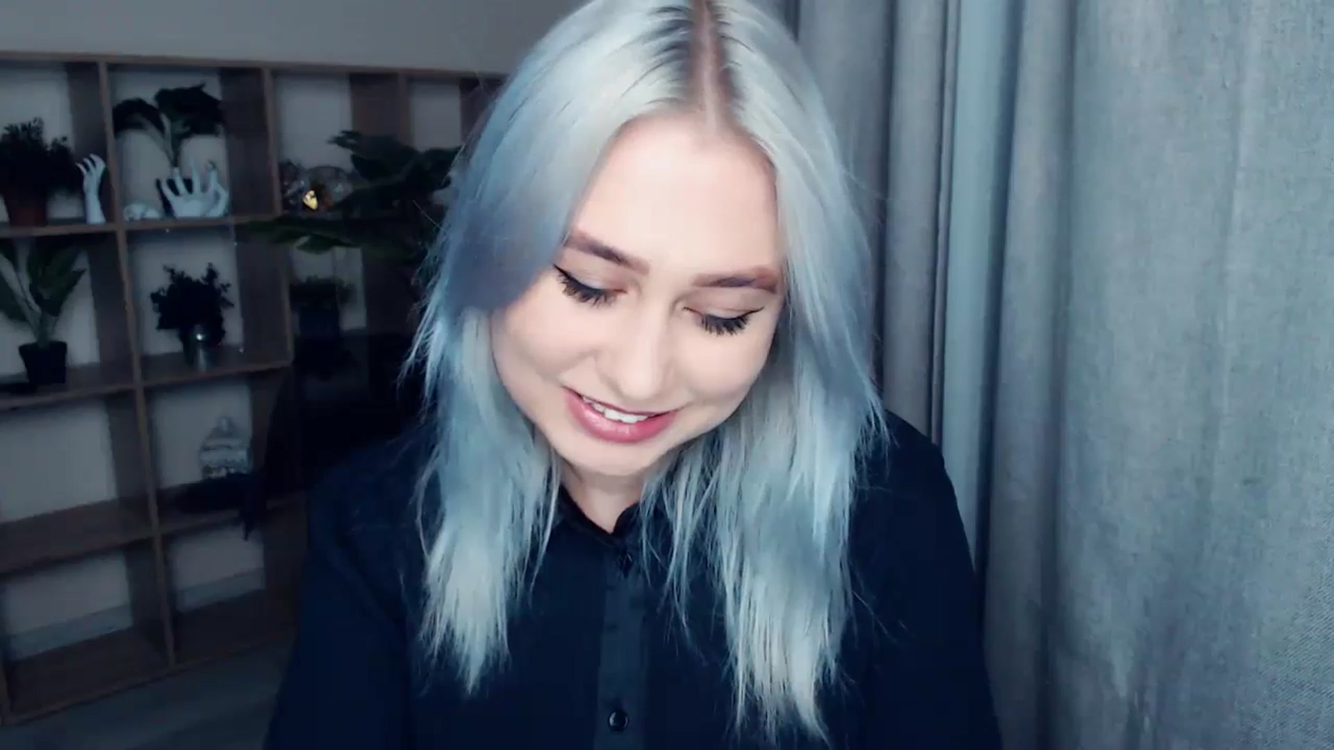 Gallery image thumbnail from Kukla_kolduna's myfreecams stream on, 12/04/2023, 15:42 image 13 of 20
