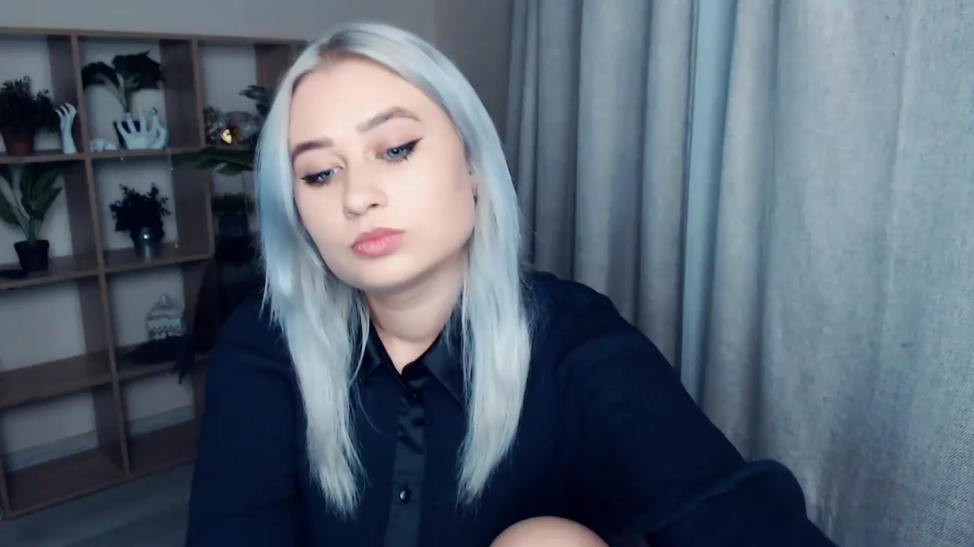 Gallery image thumbnail from Kukla_kolduna's myfreecams stream on, 12/04/2023, 15:42 image 2 of 20