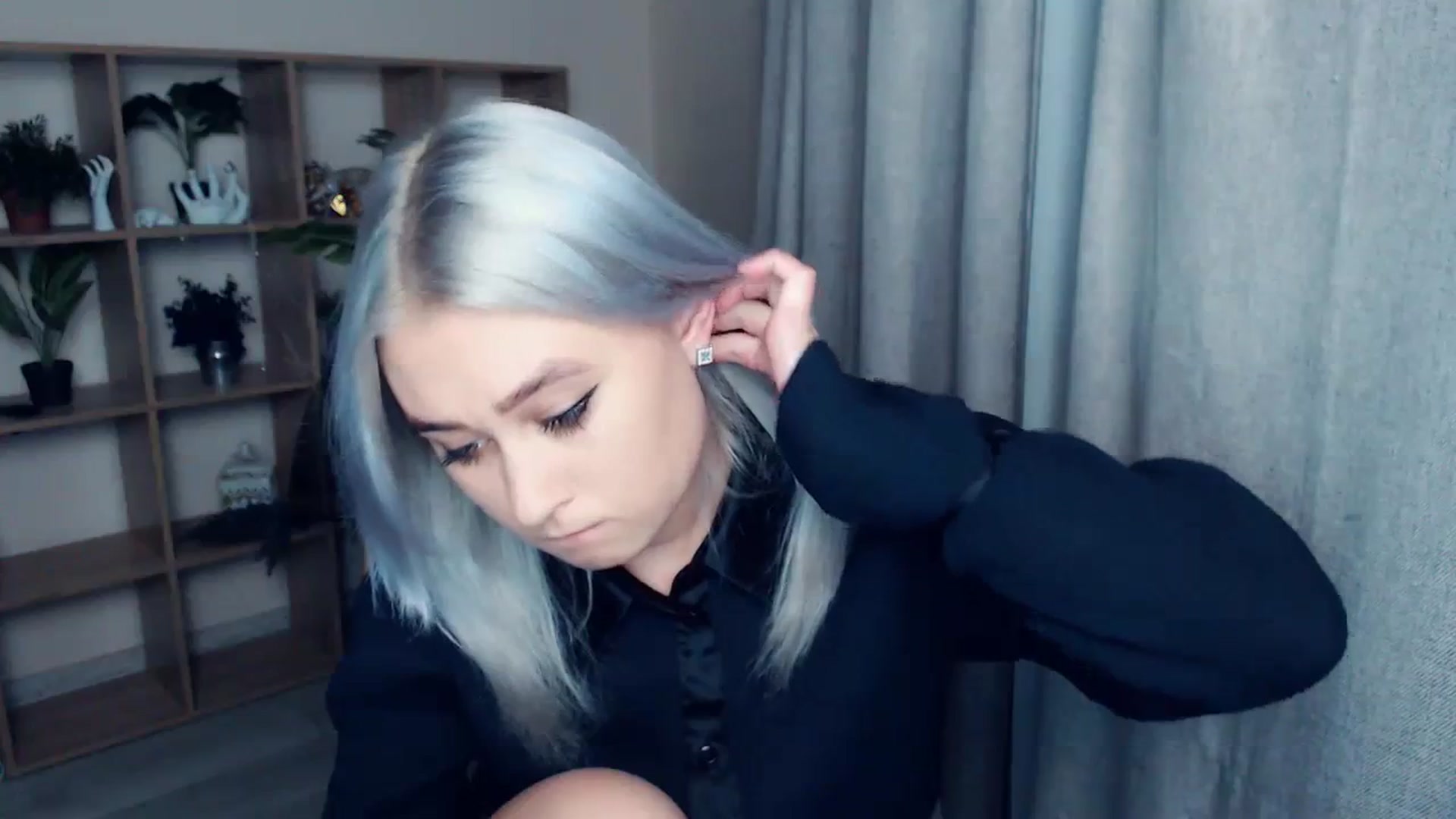 Gallery image thumbnail from Kukla_kolduna's myfreecams stream on, 12/04/2023, 15:42 image 4 of 20