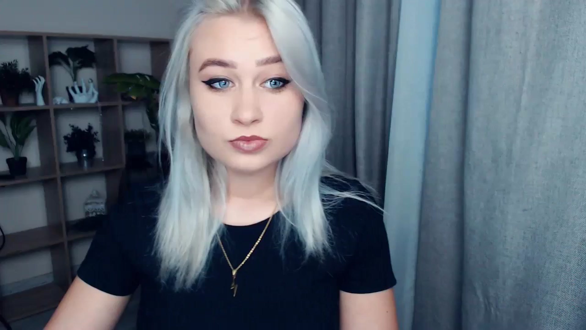 Gallery image thumbnail from Kukla_kolduna's myfreecams stream on, 12/07/2023, 14:15 image 4 of 20