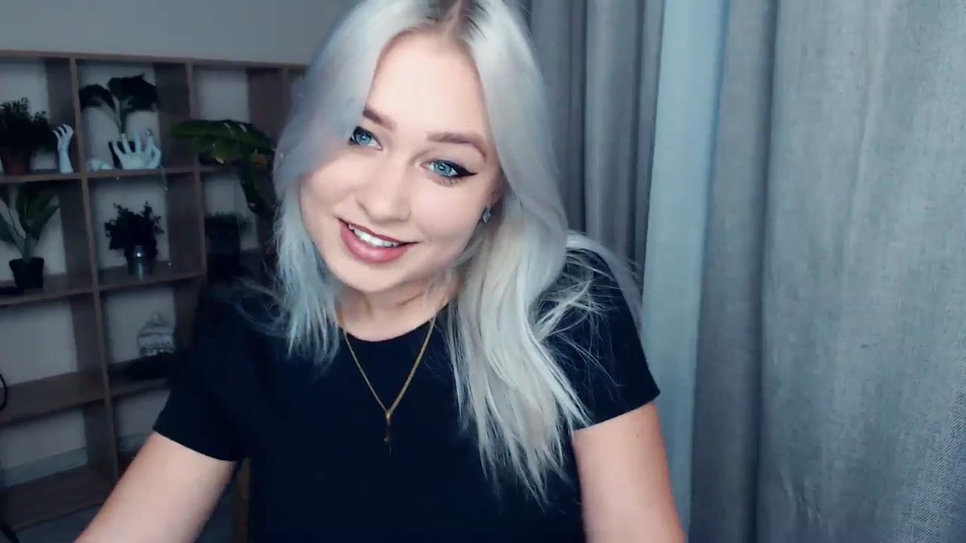 Gallery image thumbnail from Kukla_kolduna's myfreecams stream on, 12/07/2023, 14:15 image 15 of 20