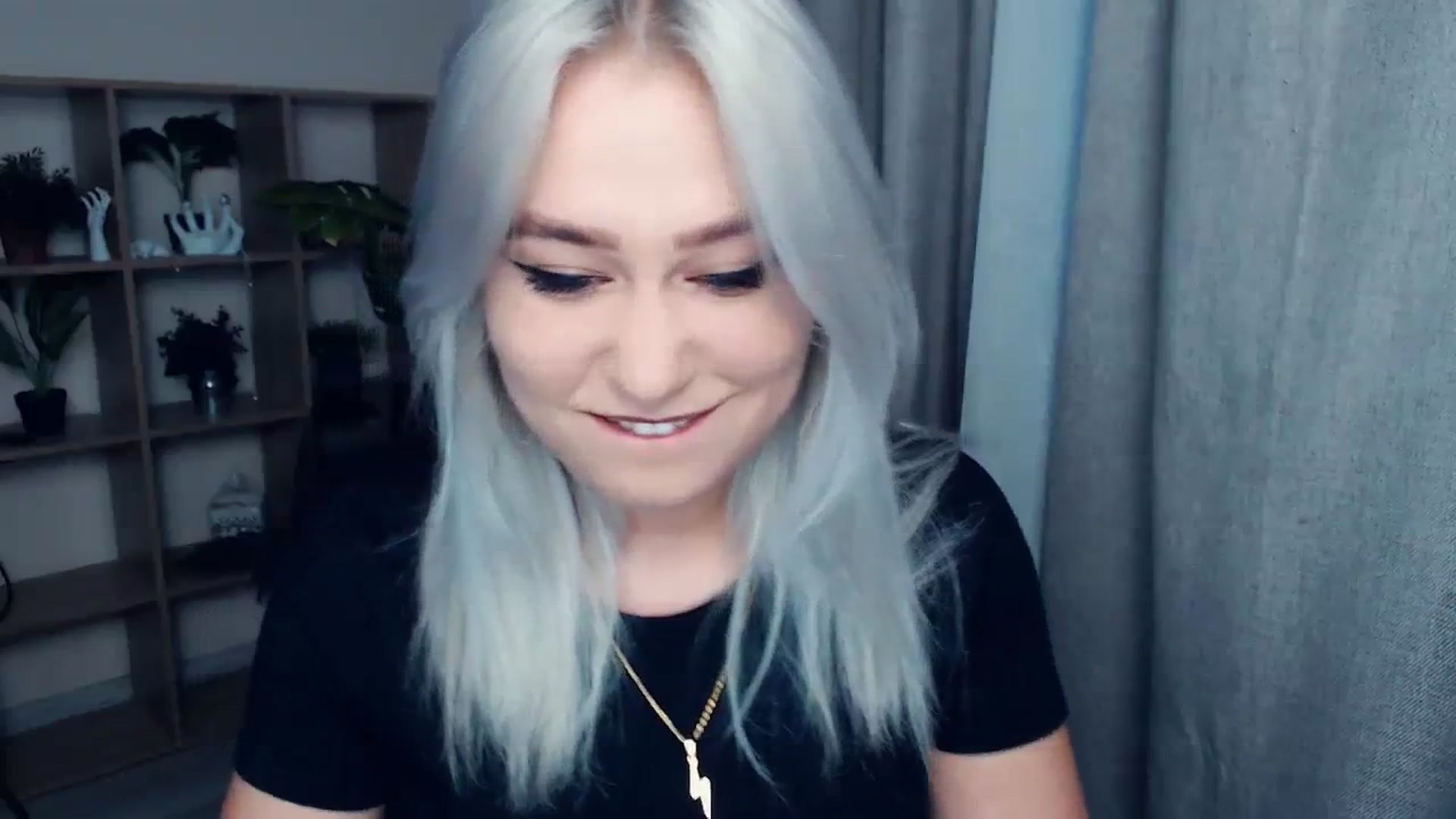 Gallery image thumbnail from Kukla_kolduna's myfreecams stream on, 12/07/2023, 14:15 image 7 of 20