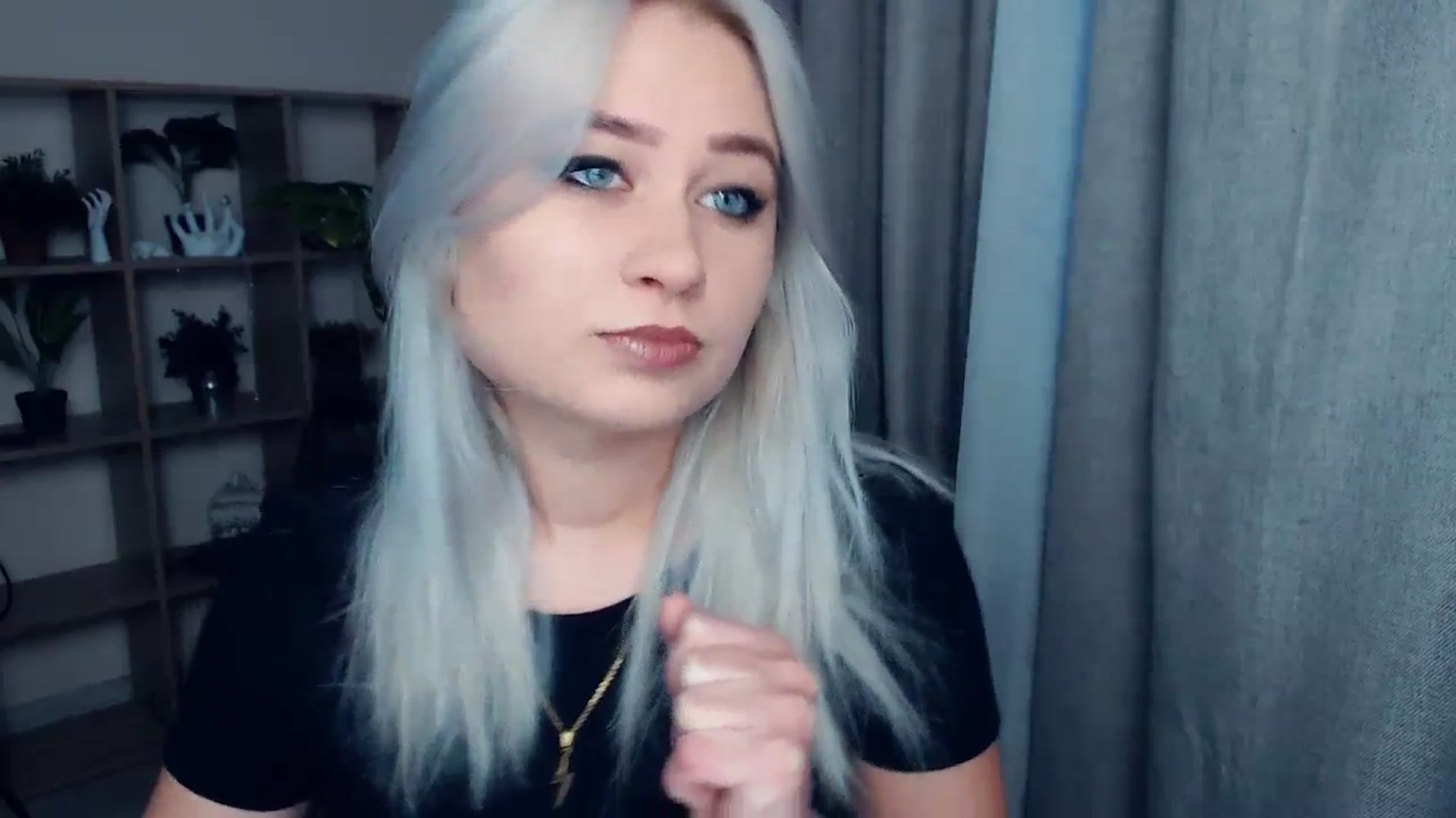 Gallery image thumbnail from Kukla_kolduna's myfreecams stream on, 12/07/2023, 14:15 image 2 of 20