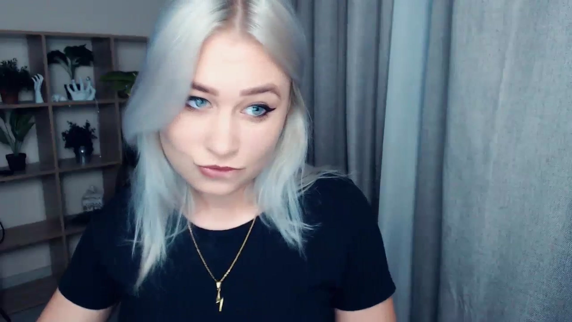 Gallery image thumbnail from Kukla_kolduna's myfreecams stream on, 12/07/2023, 14:15 image 19 of 20