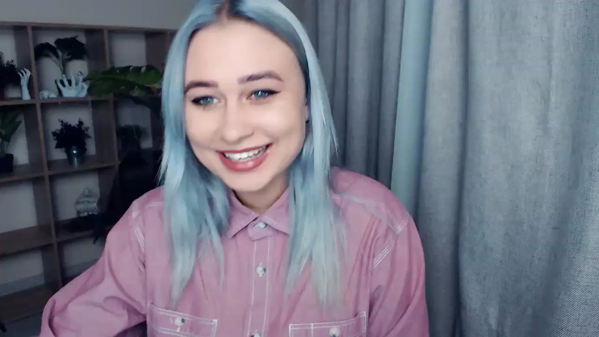 Gallery image thumbnail from Kukla_kolduna's myfreecams stream on, 12/08/2023, 14:31 image 3 of 20