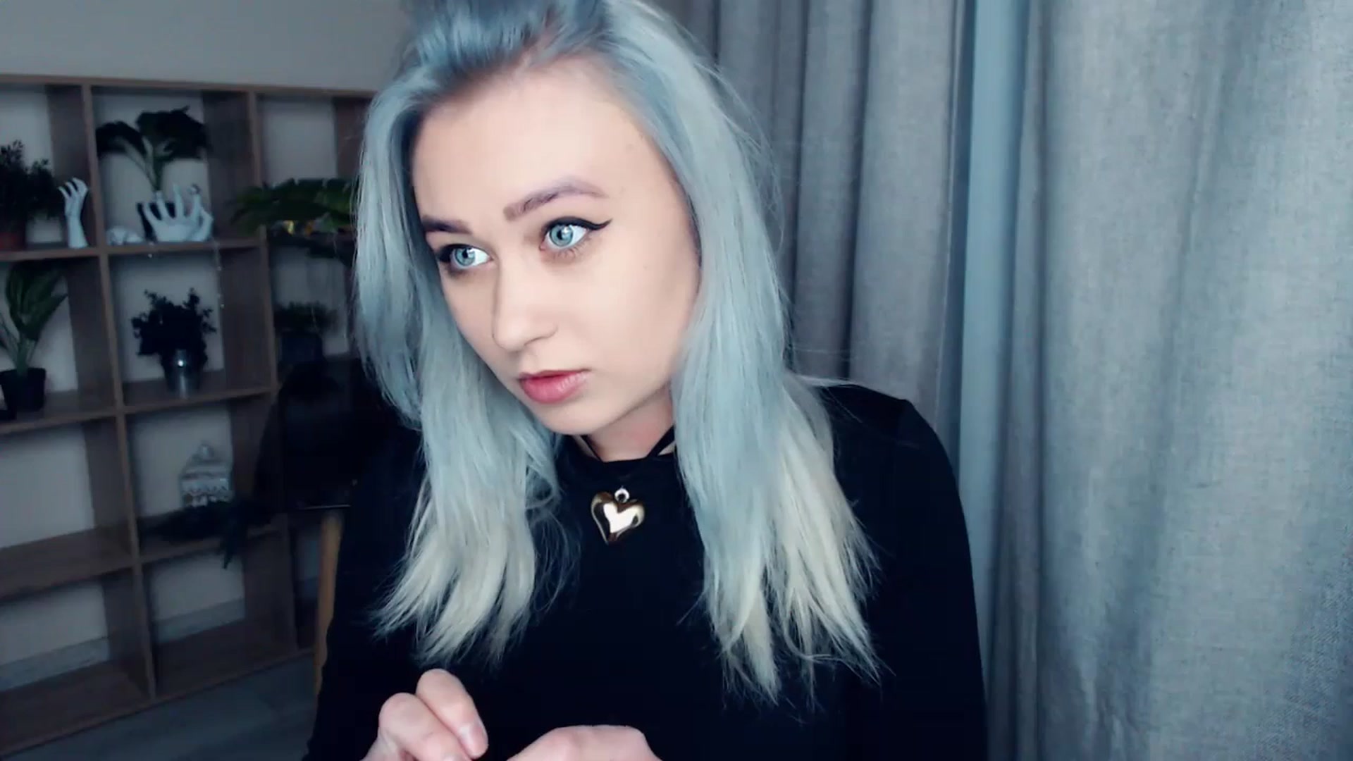 Gallery image thumbnail from Kukla_kolduna's myfreecams stream on, 12/10/2023, 15:40 image 10 of 20