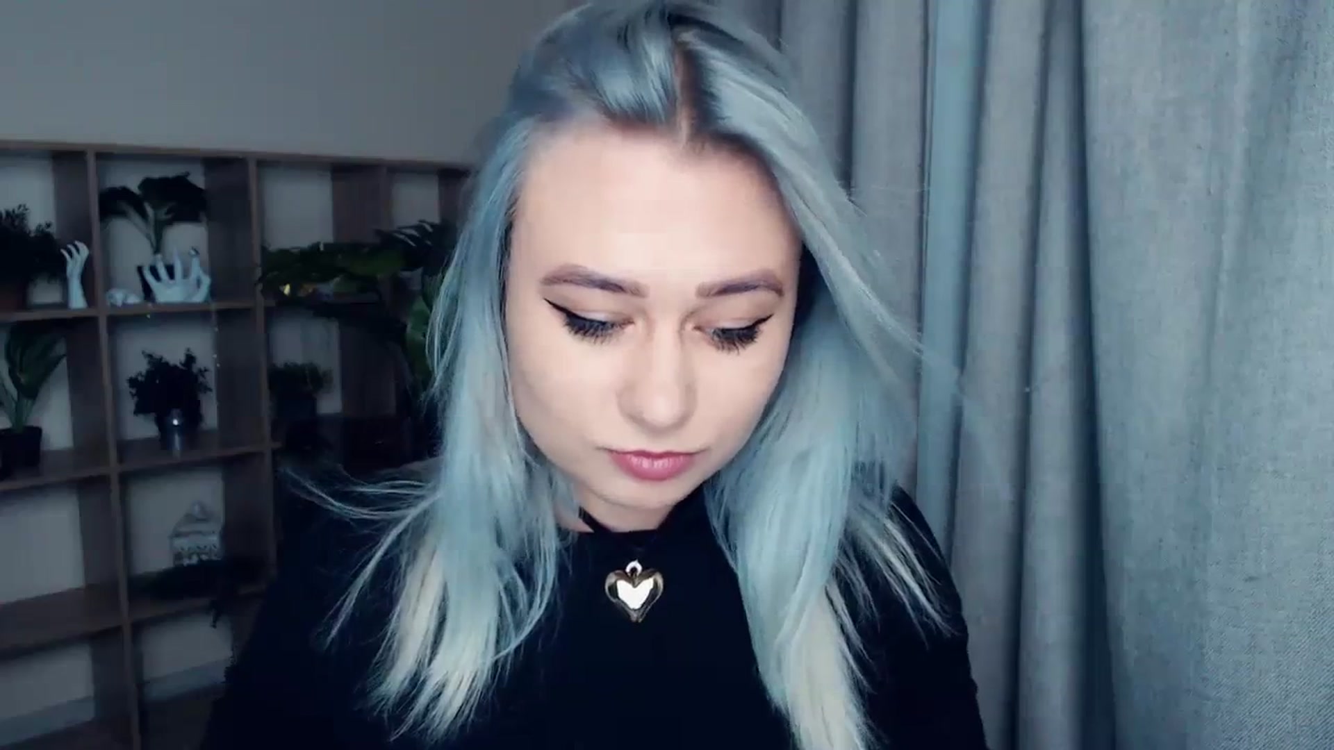 Gallery image thumbnail from Kukla_kolduna's myfreecams stream on, 12/10/2023, 17:08 image 16 of 20