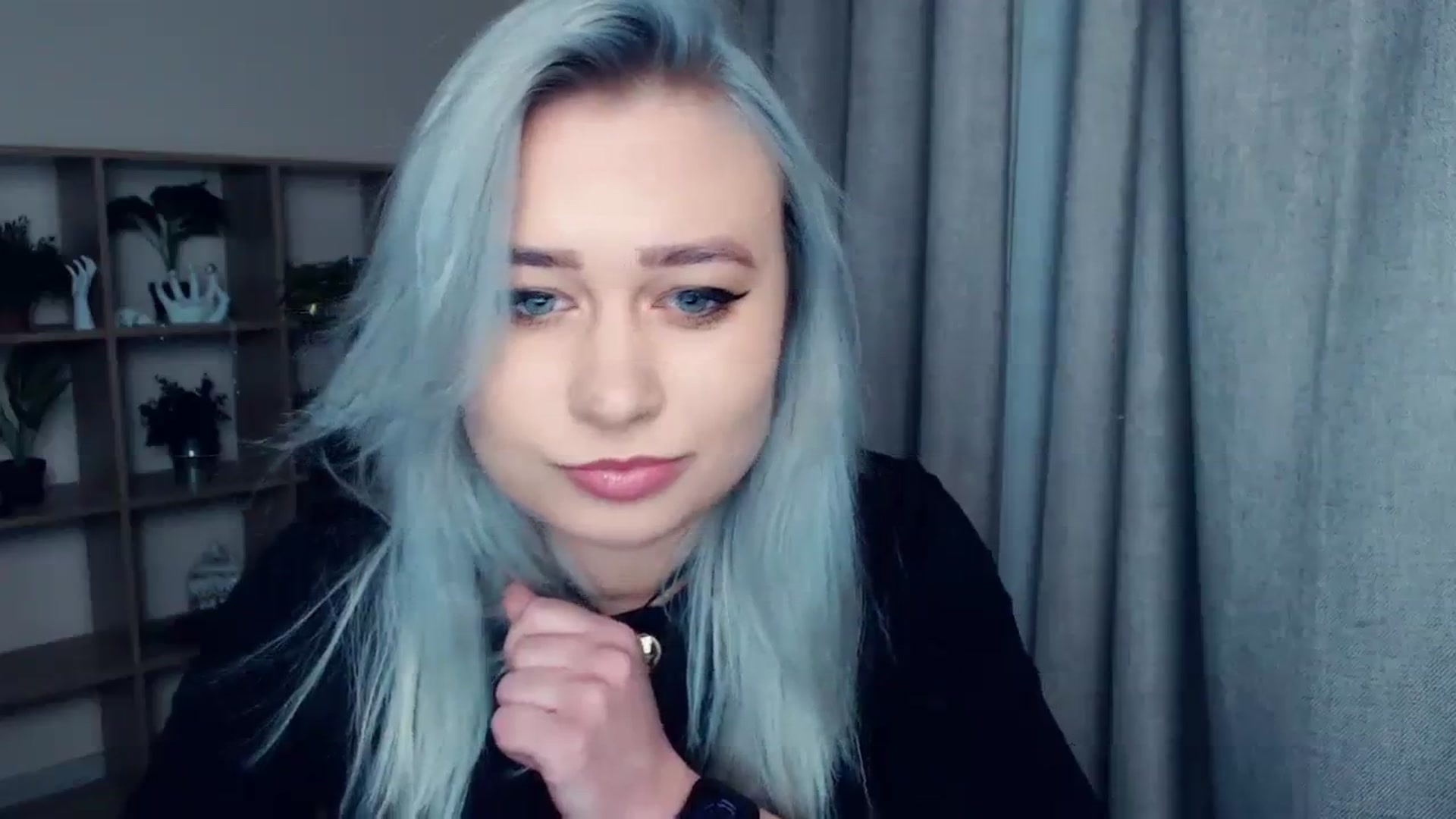 Gallery image thumbnail from Kukla_kolduna's myfreecams stream on, 12/10/2023, 17:08 image 19 of 20