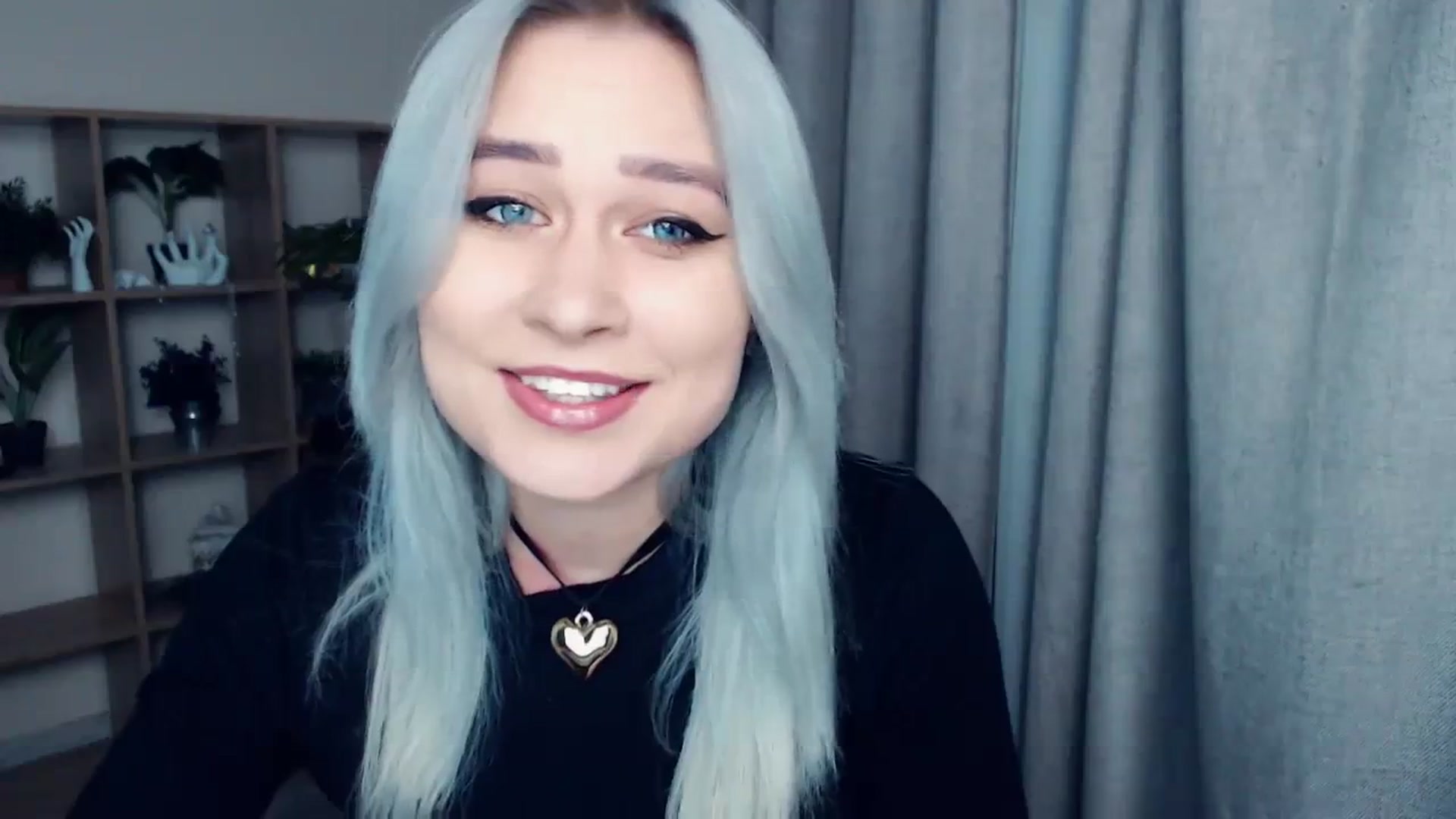 Gallery image thumbnail from Kukla_kolduna's myfreecams stream on, 12/10/2023, 17:08 image 10 of 20