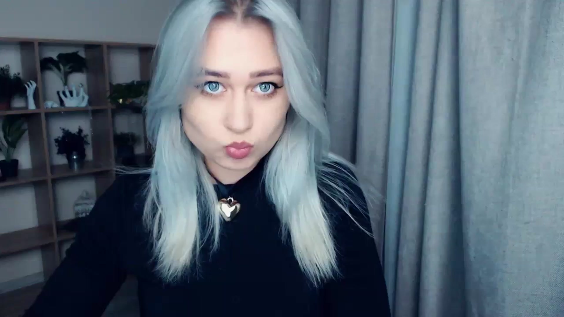 Gallery image thumbnail from Kukla_kolduna's myfreecams stream on, 12/10/2023, 17:08 image 6 of 20