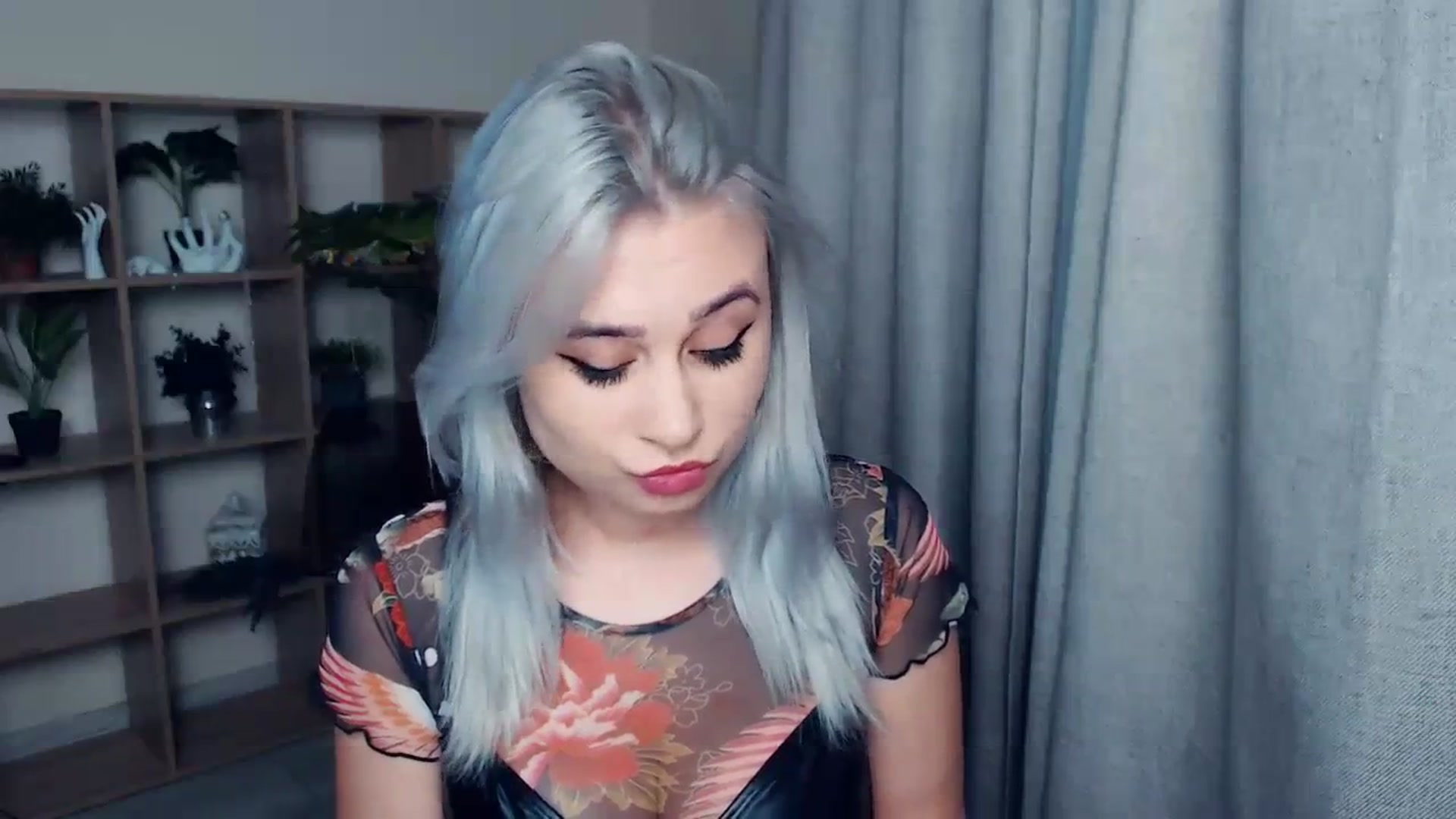Gallery image thumbnail from Kukla_kolduna's myfreecams stream on, 12/14/2023, 17:32 image 15 of 20