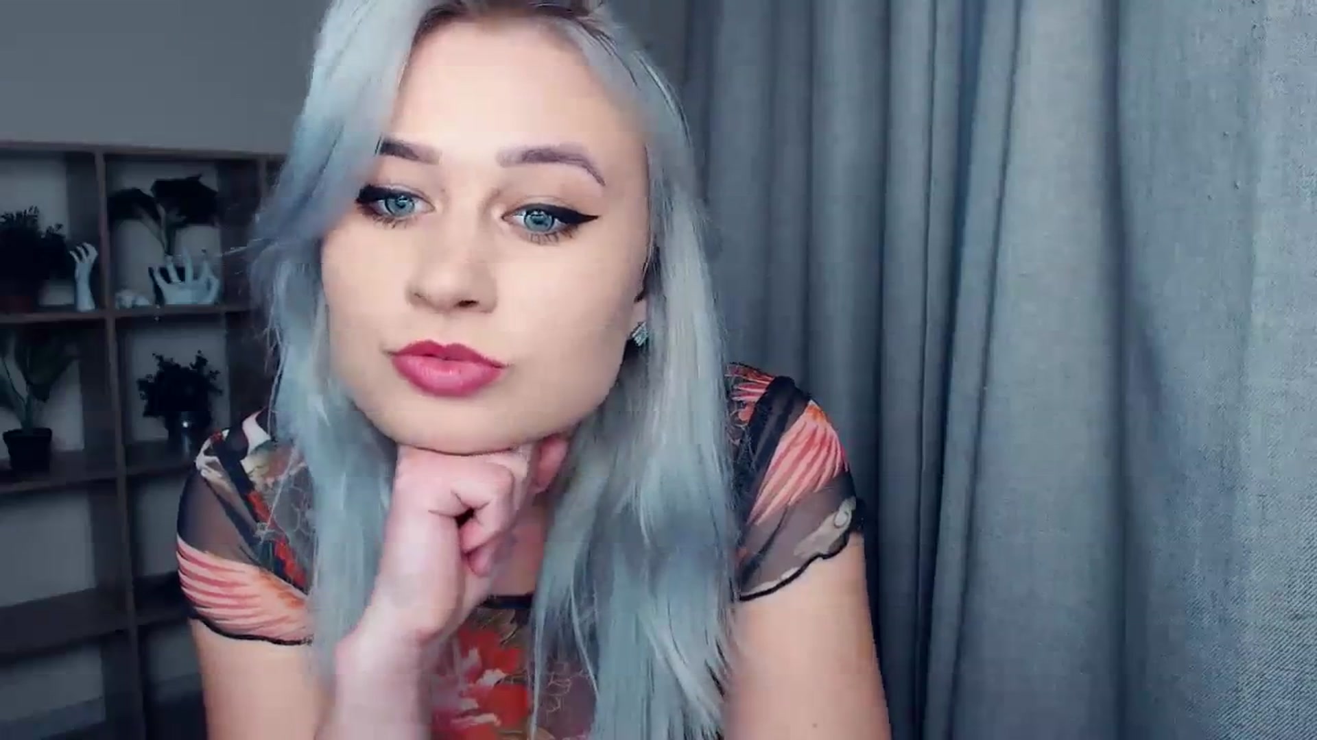 Gallery image thumbnail from Kukla_kolduna's myfreecams stream on, 12/14/2023, 17:32 image 6 of 20