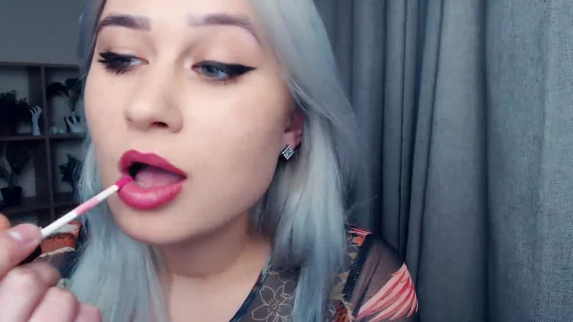 Gallery image thumbnail from Kukla_kolduna's myfreecams stream on, 12/14/2023, 17:32 image 3 of 20