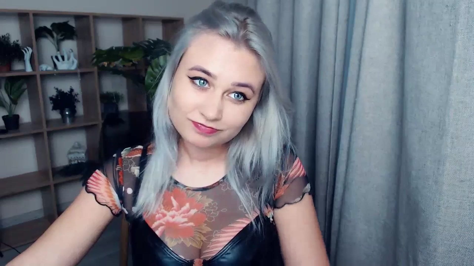 Gallery image thumbnail from Kukla_kolduna's myfreecams stream on, 12/14/2023, 17:32 image 19 of 20