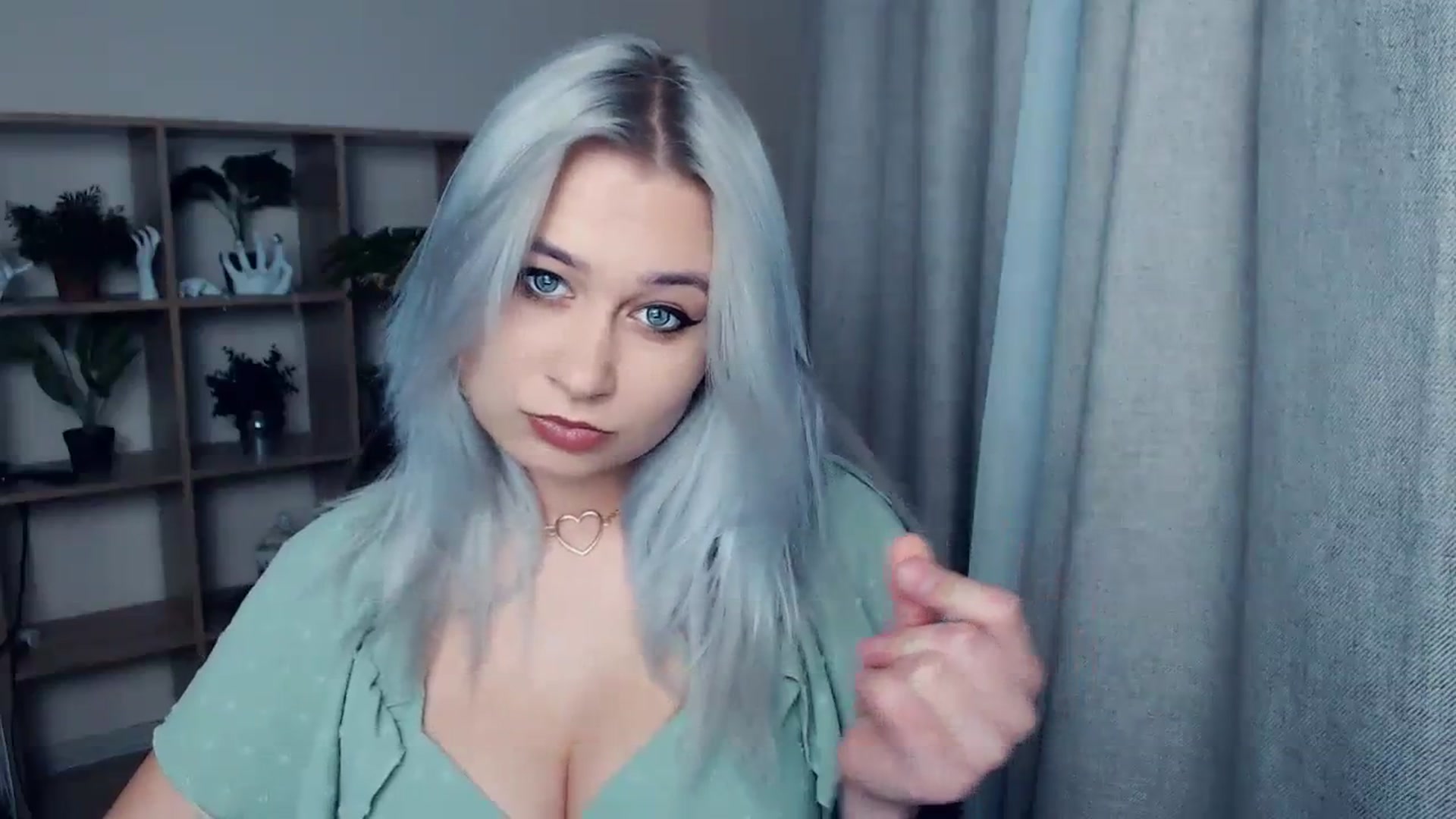 Gallery image thumbnail from Kukla_kolduna's myfreecams stream on, 12/15/2023, 13:52 image 5 of 20