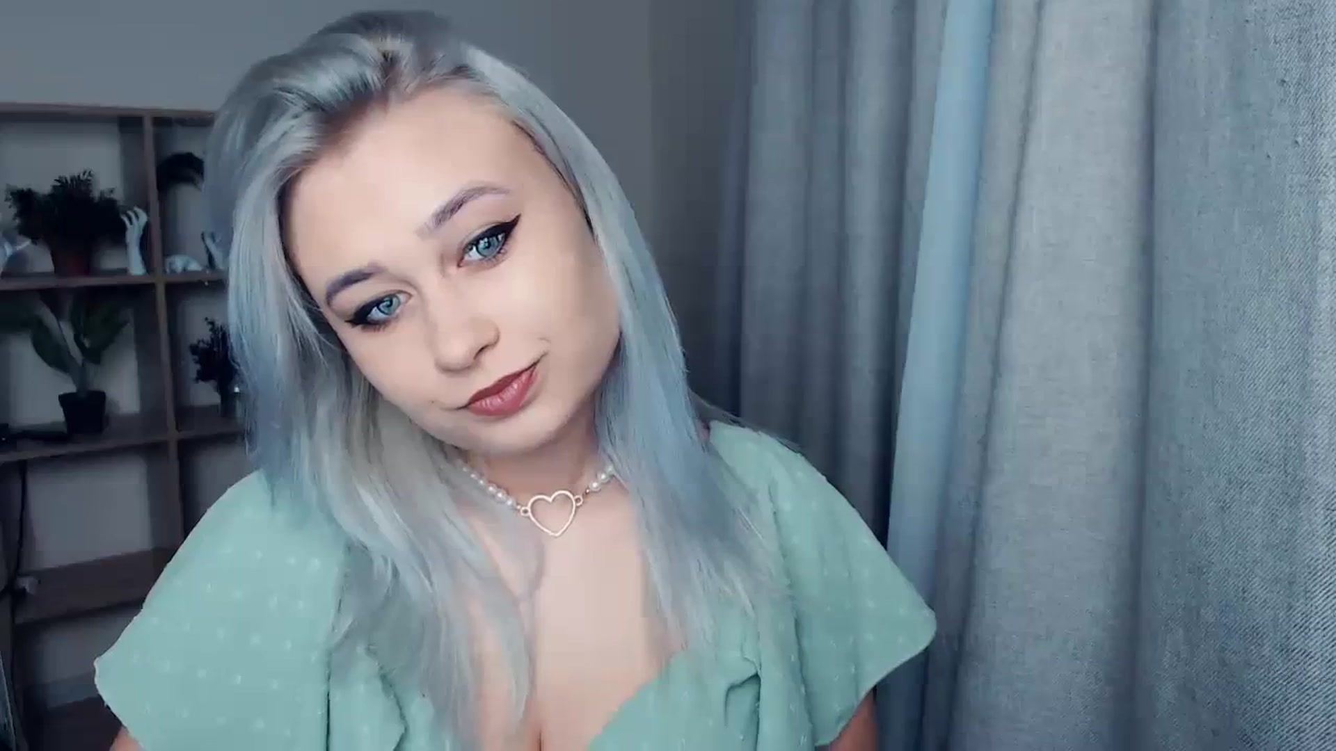 Gallery image thumbnail from Kukla_kolduna's myfreecams stream on, 12/15/2023, 13:52 image 10 of 20