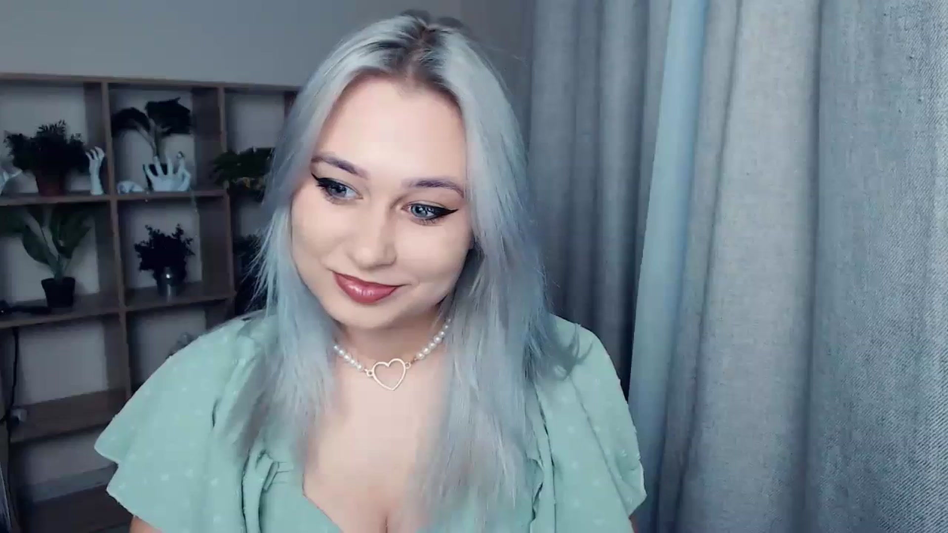 Gallery image thumbnail from Kukla_kolduna's myfreecams stream on, 12/15/2023, 13:52 image 19 of 20