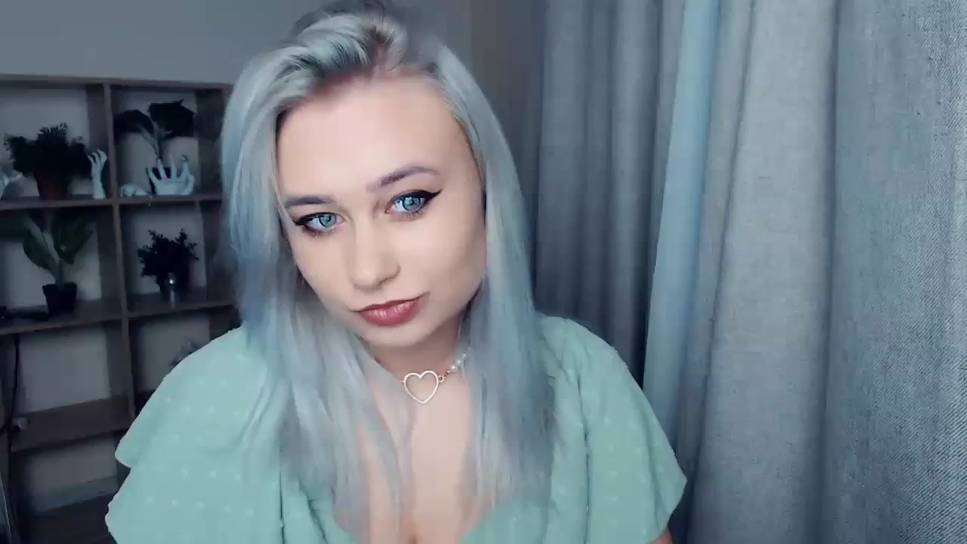 Gallery image thumbnail from Kukla_kolduna's myfreecams stream on, 12/15/2023, 13:52 image 11 of 20