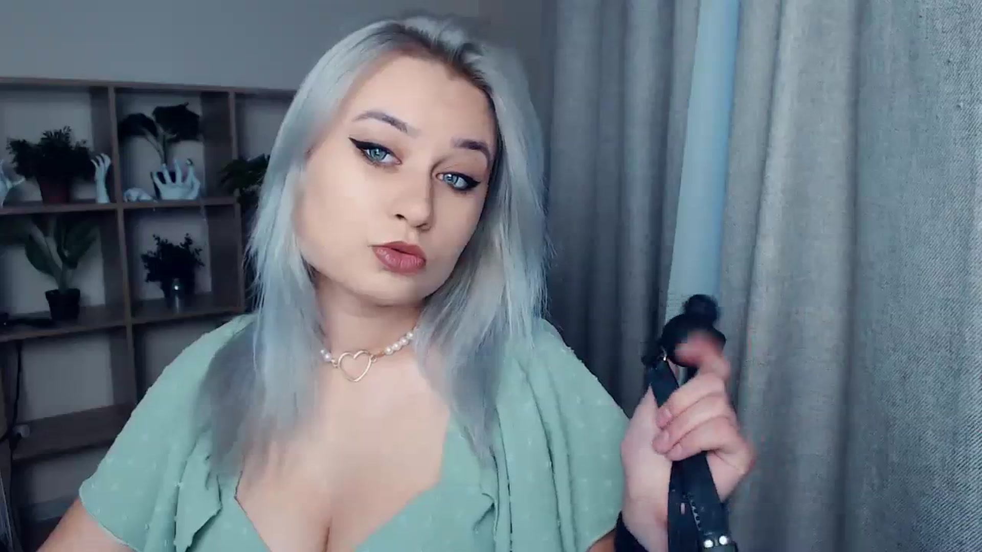 Gallery image thumbnail from Kukla_kolduna's myfreecams stream on, 12/15/2023, 13:52 image 2 of 20