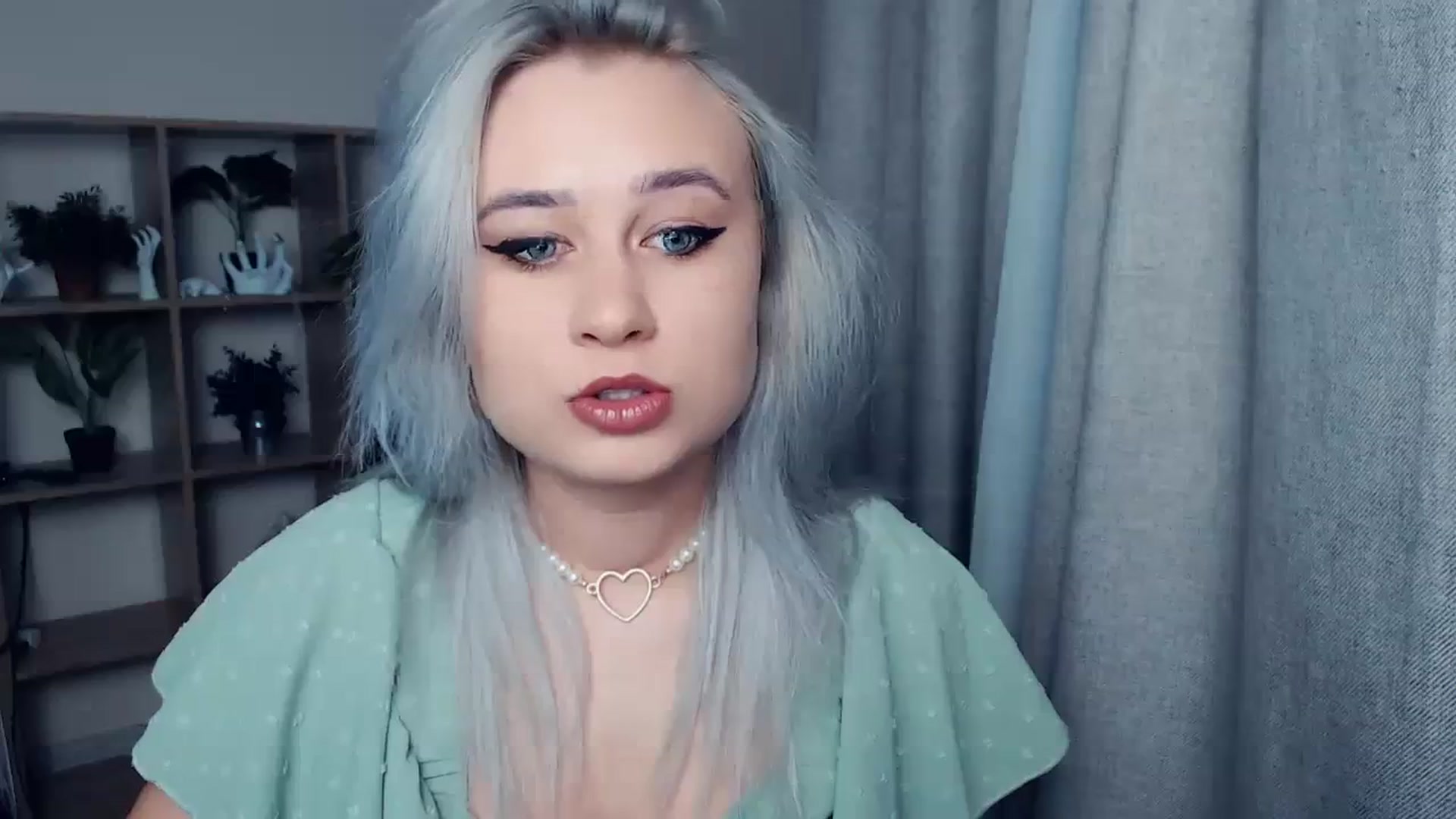 Gallery image thumbnail from Kukla_kolduna's myfreecams stream on, 12/15/2023, 13:52 image 14 of 20