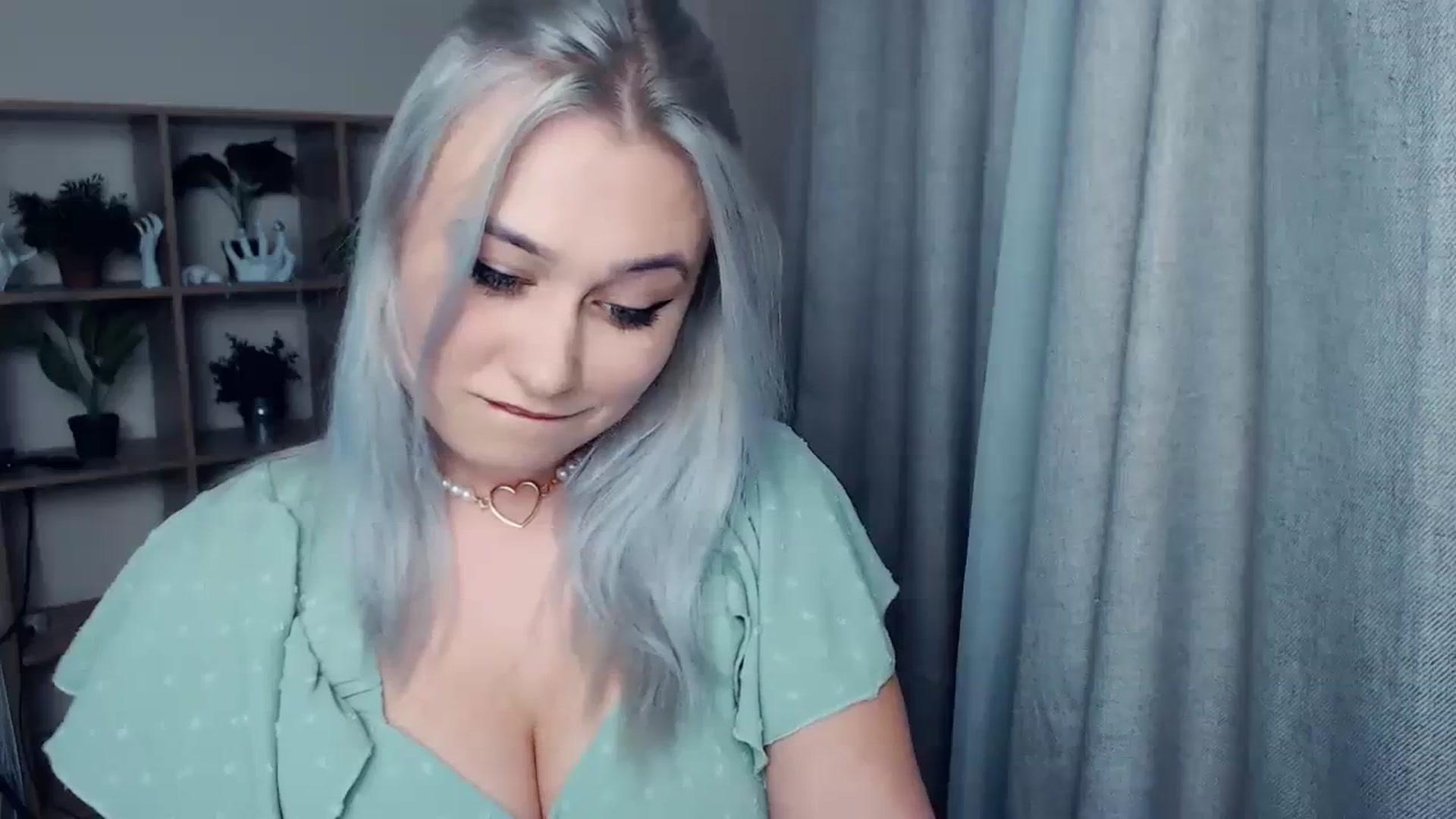 Gallery image thumbnail from Kukla_kolduna's myfreecams stream on, 12/15/2023, 14:50 image 13 of 20
