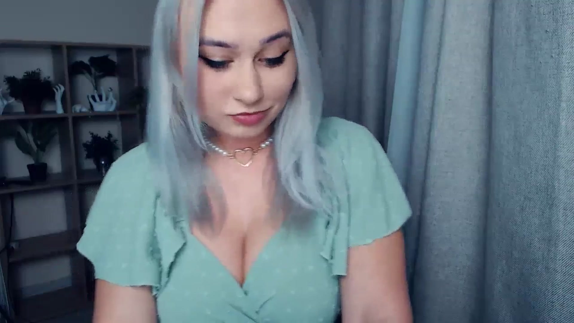 Gallery image thumbnail from Kukla_kolduna's myfreecams stream on, 12/15/2023, 14:50 image 3 of 20