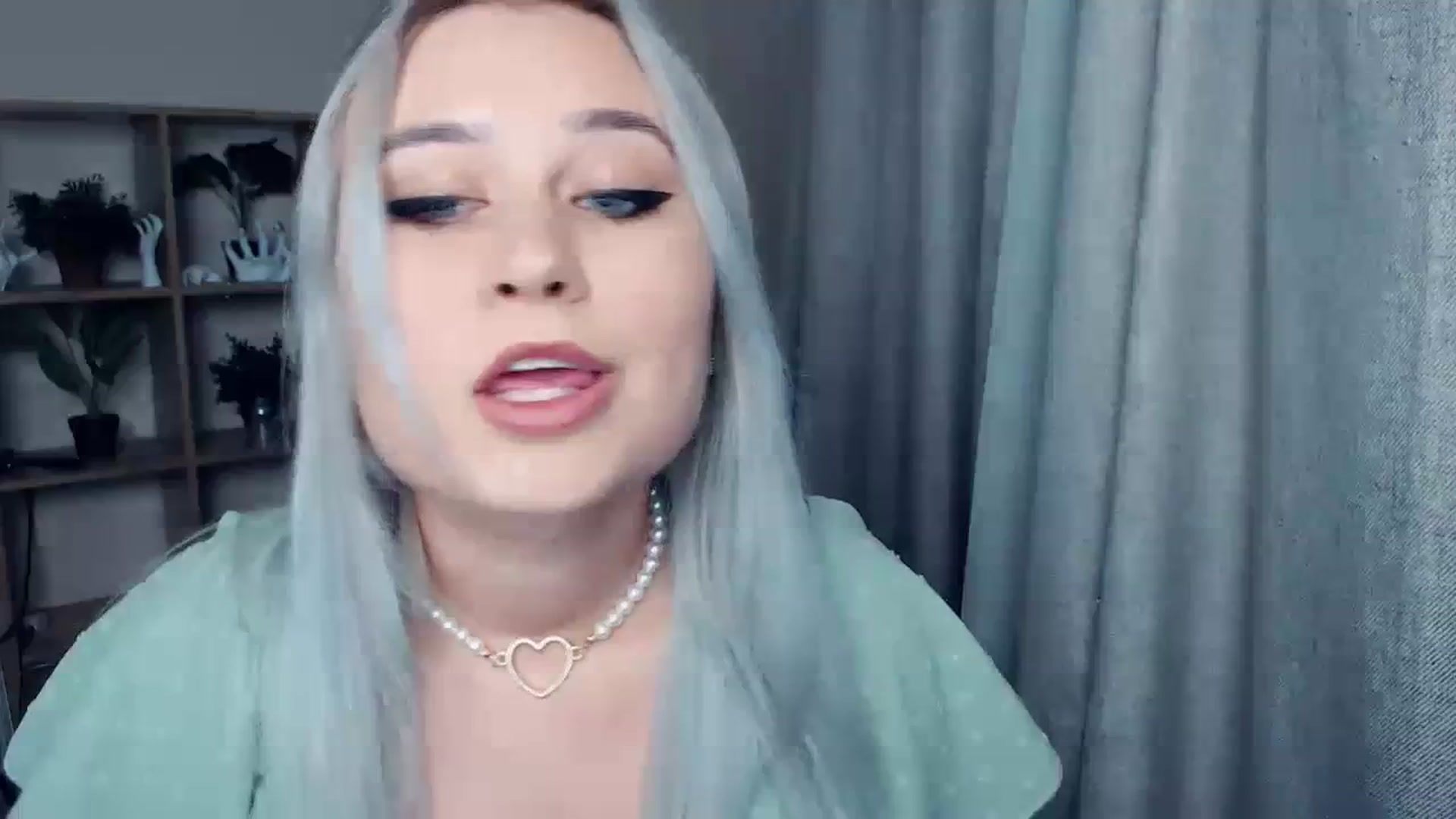 Gallery image thumbnail from Kukla_kolduna's myfreecams stream on, 12/15/2023, 14:50 image 19 of 20