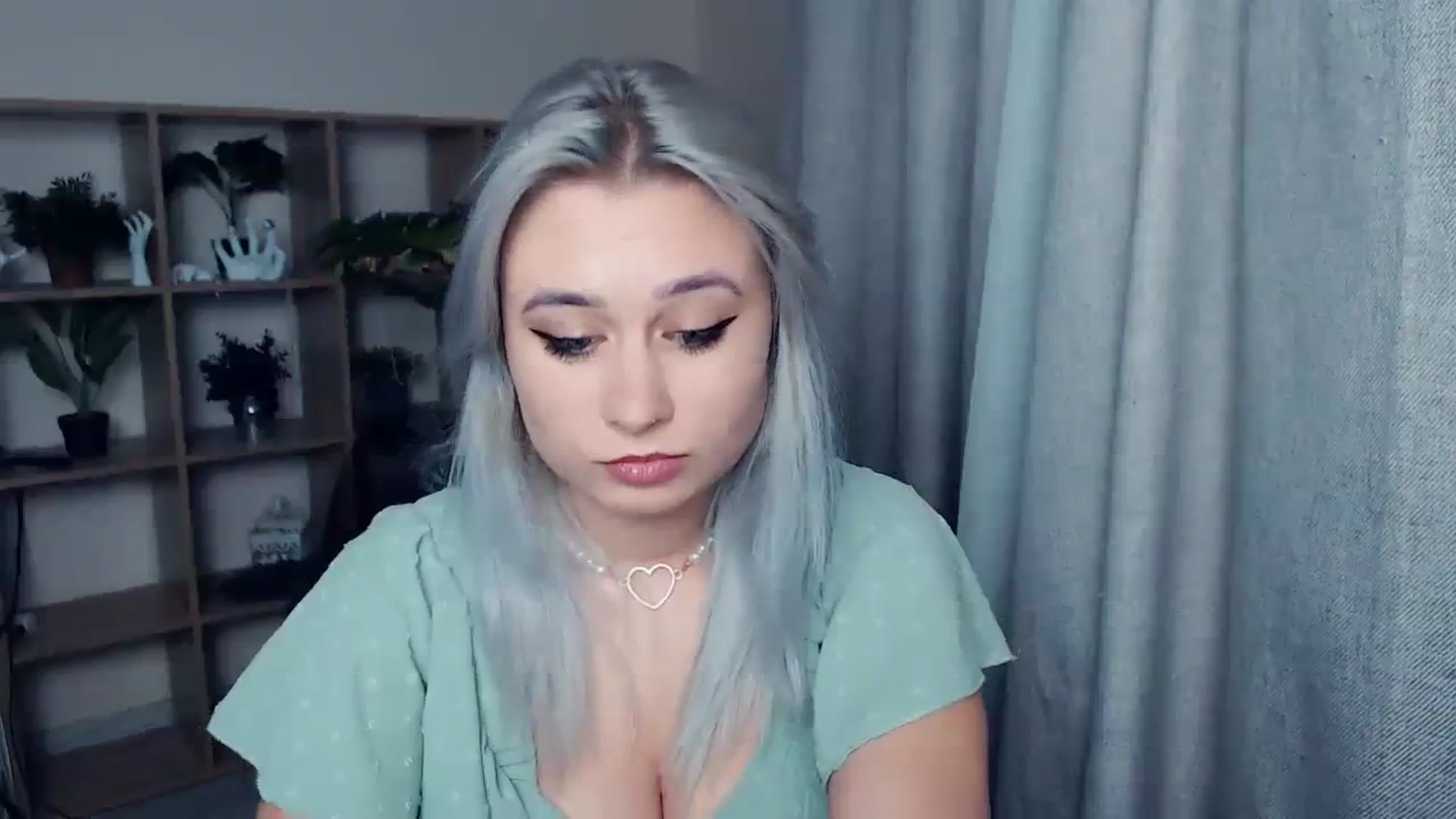 Gallery image thumbnail from Kukla_kolduna's myfreecams stream on, 12/15/2023, 16:15 image 17 of 20