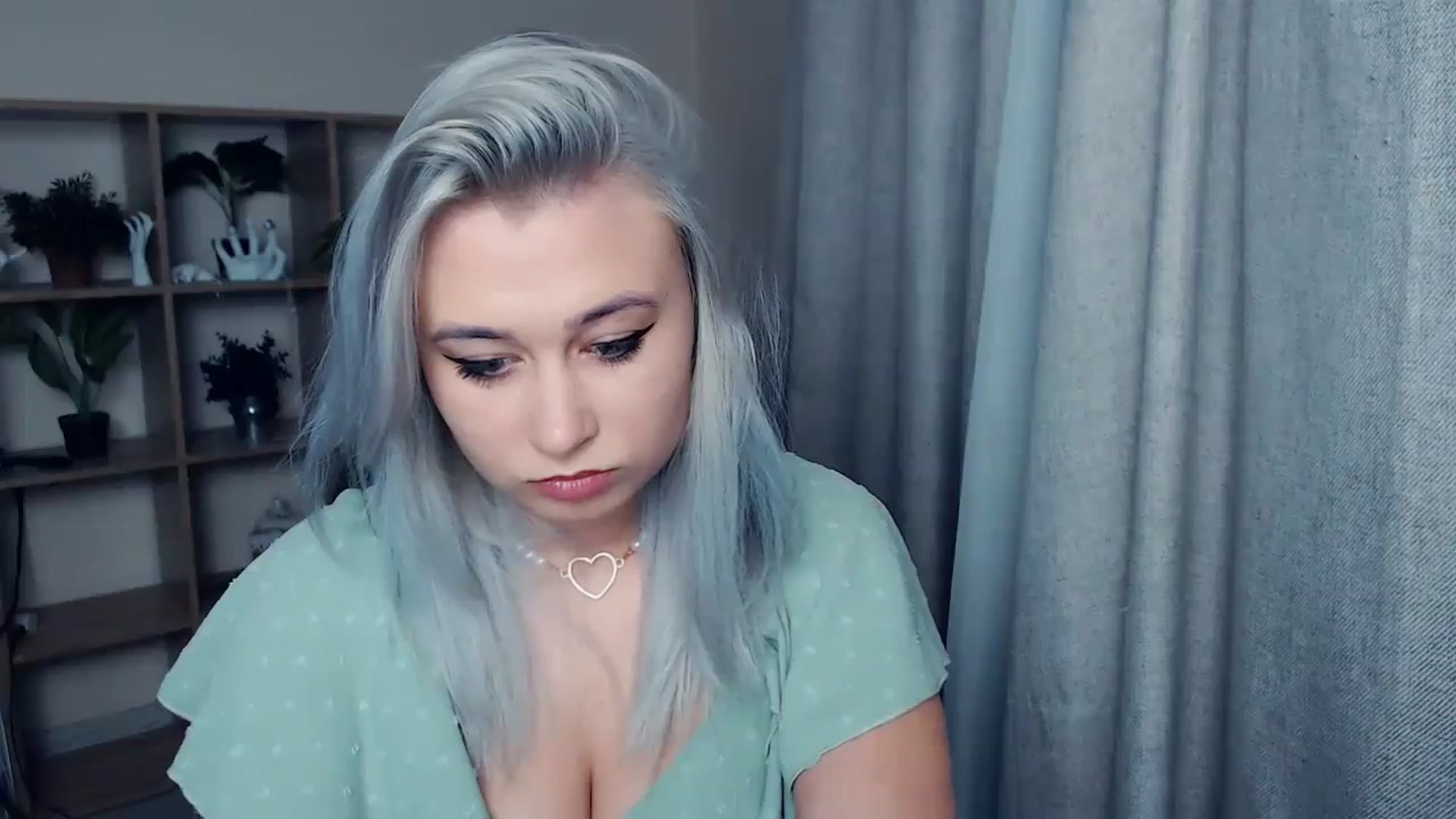 Gallery image thumbnail from Kukla_kolduna's myfreecams stream on, 12/15/2023, 16:15 image 12 of 20