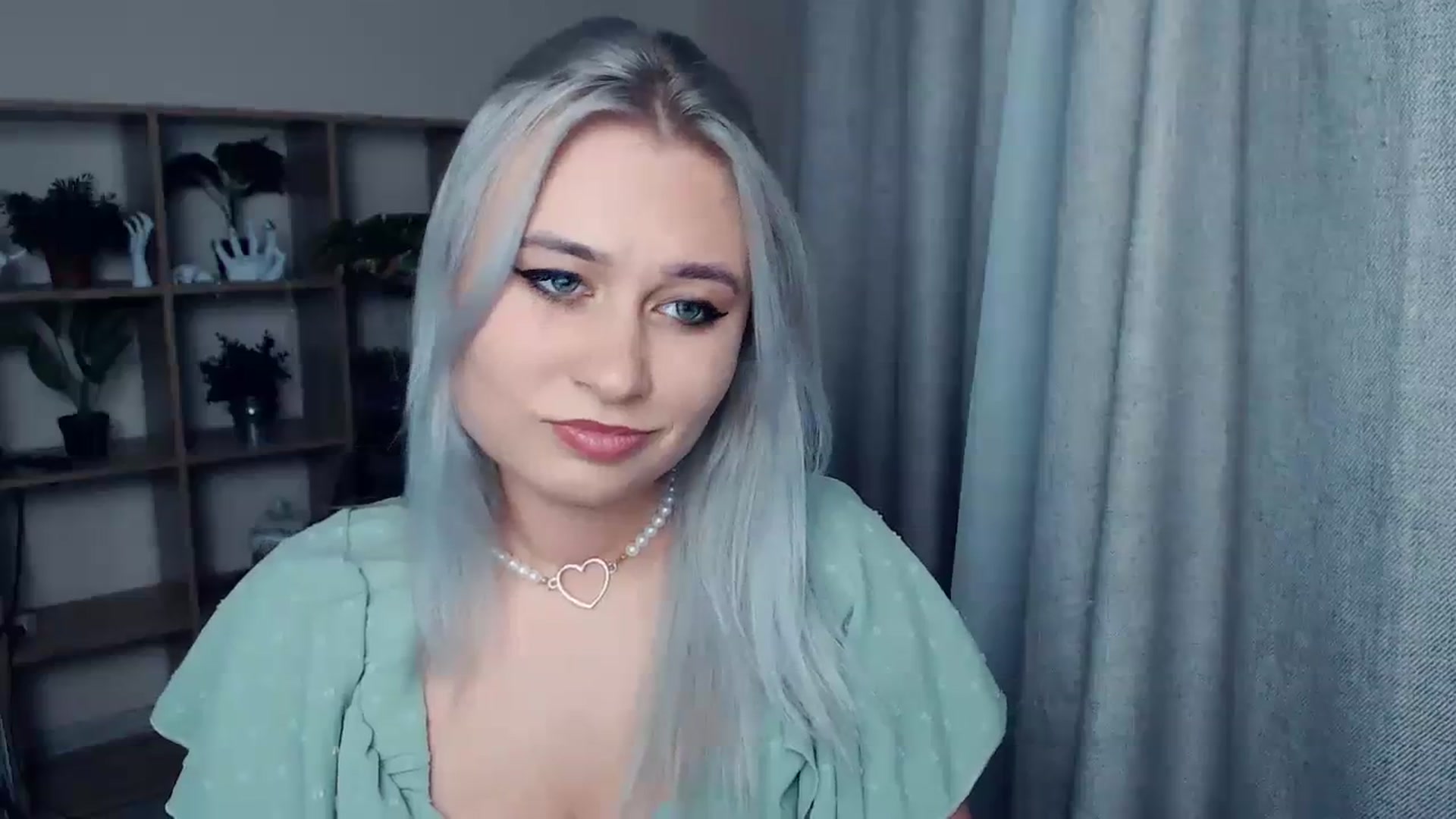 Gallery image thumbnail from Kukla_kolduna's myfreecams stream on, 12/15/2023, 16:15 image 4 of 20