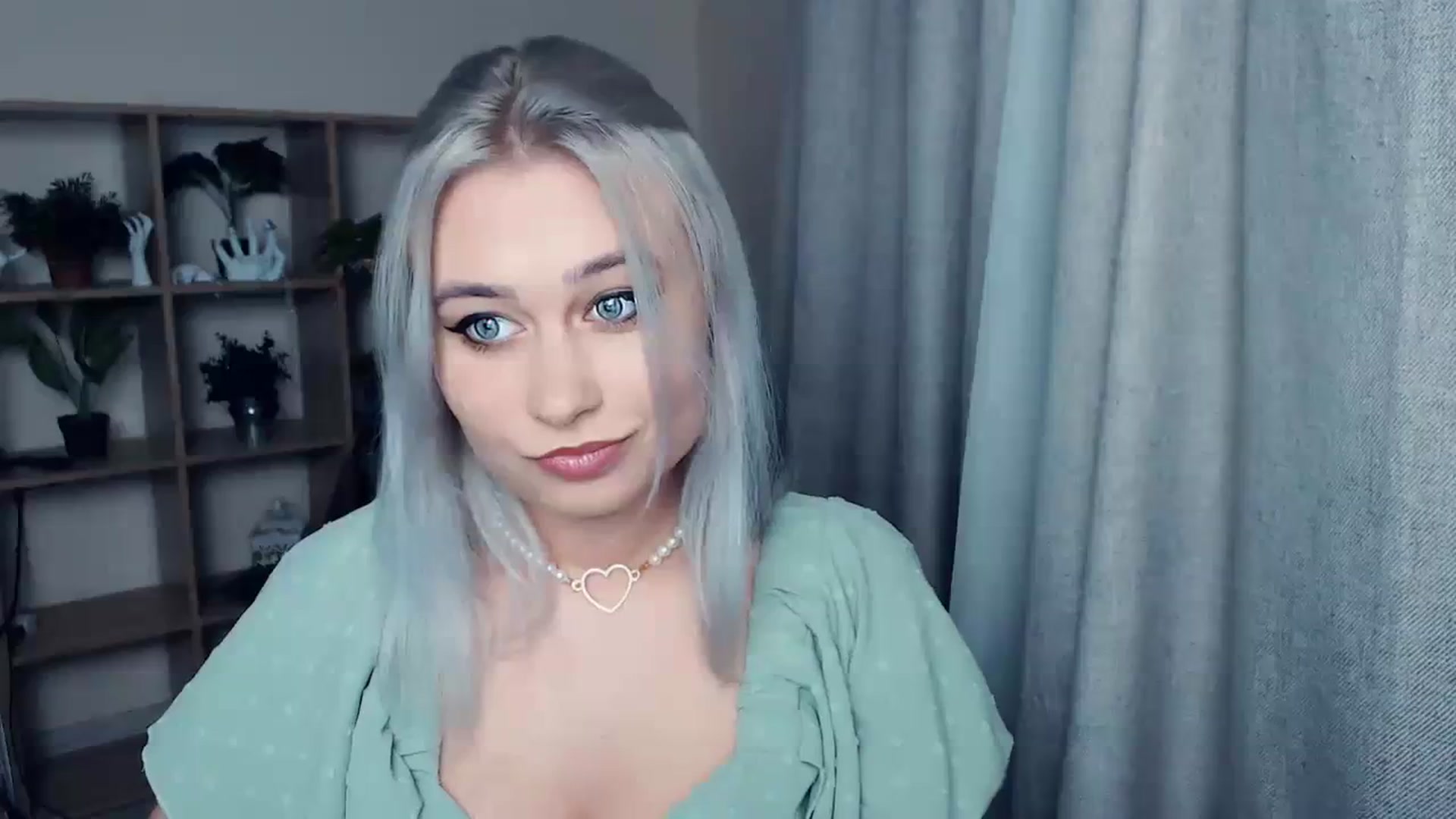 Gallery image thumbnail from Kukla_kolduna's myfreecams stream on, 12/15/2023, 16:15 image 5 of 20
