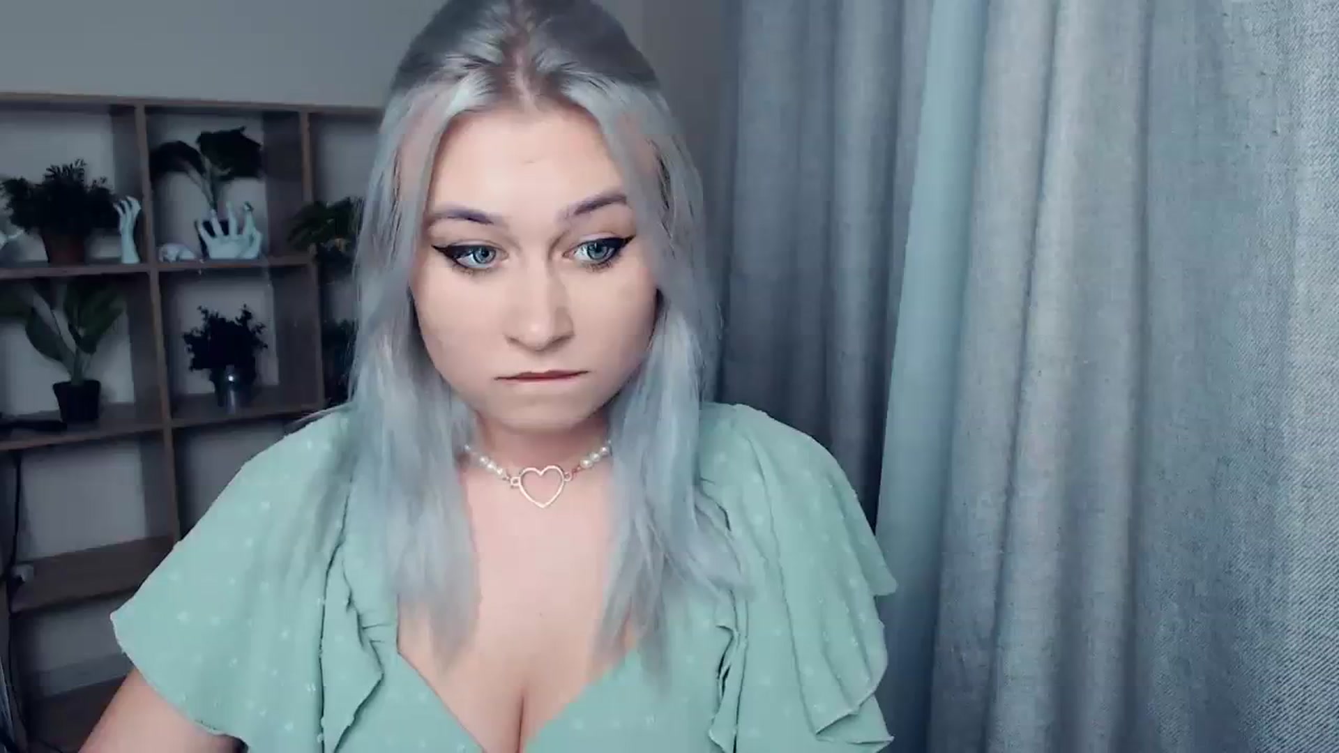 Gallery image thumbnail from Kukla_kolduna's myfreecams stream on, 12/15/2023, 16:15 image 1 of 20